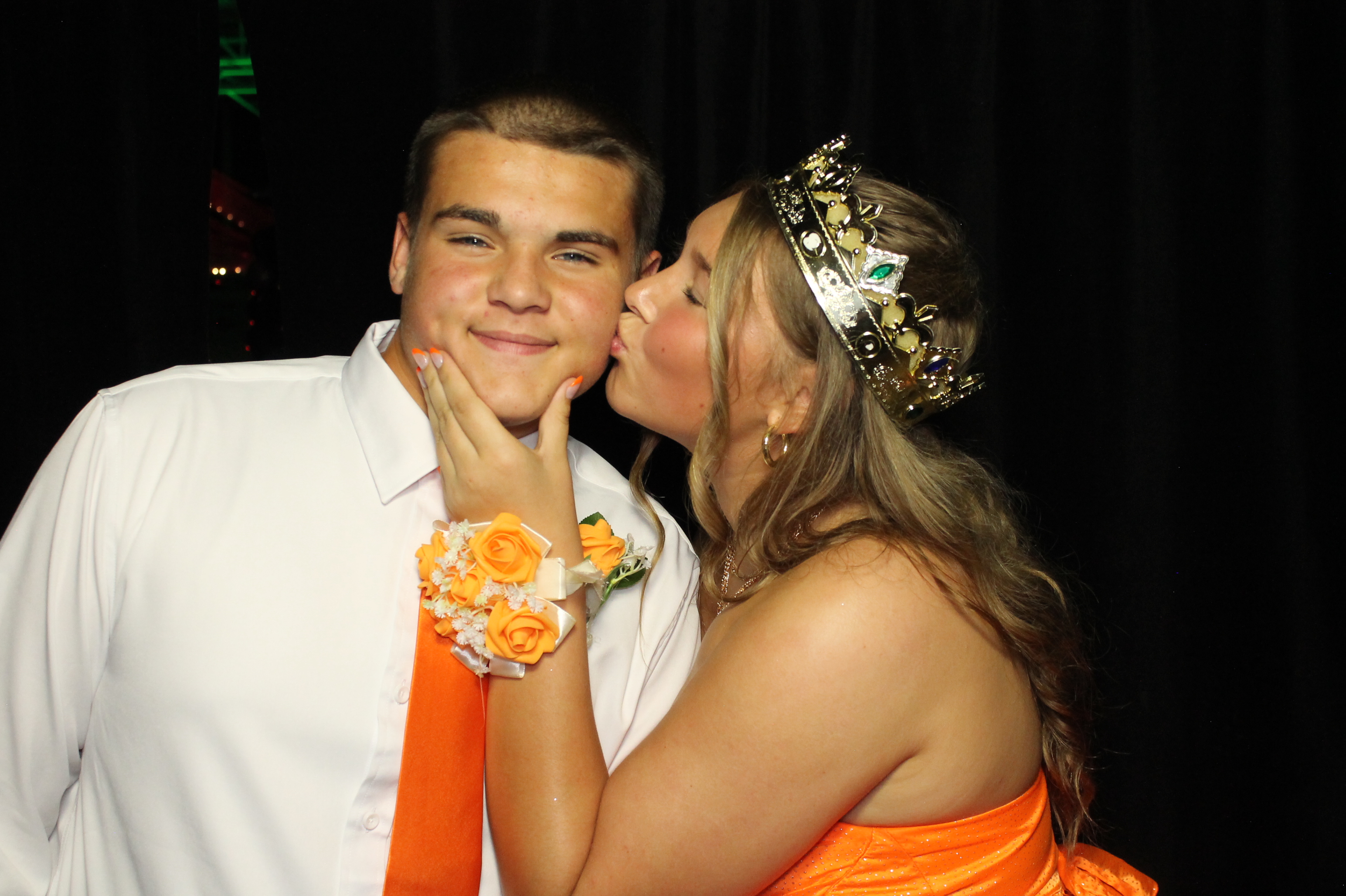Batavia Homecoming | View more photos from the event at gallery.photoboothcincy.com/u/PhotoBoothCincy/Batavia-Homecoming