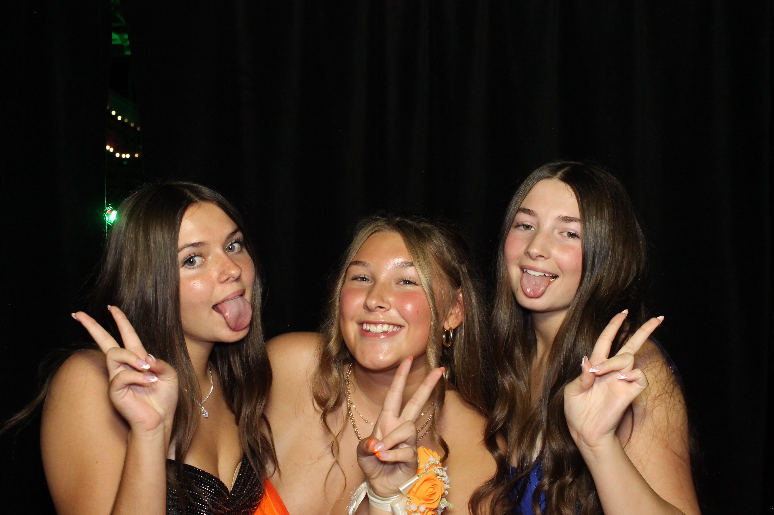 Batavia Homecoming | View more photos from the event at gallery.photoboothcincy.com/u/PhotoBoothCincy/Batavia-Homecoming