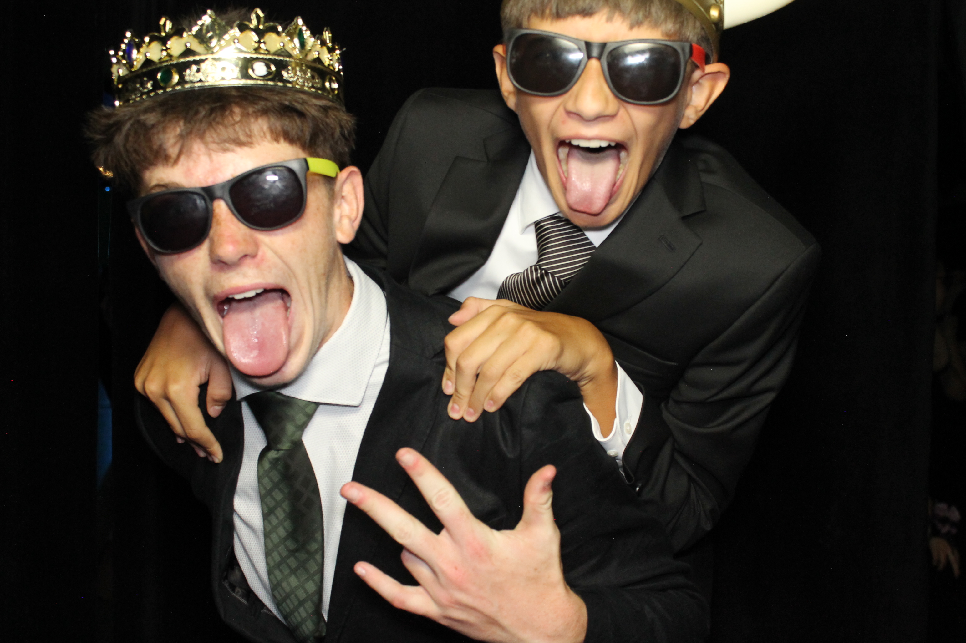 Batavia Homecoming | View more photos from the event at gallery.photoboothcincy.com/u/PhotoBoothCincy/Batavia-Homecoming