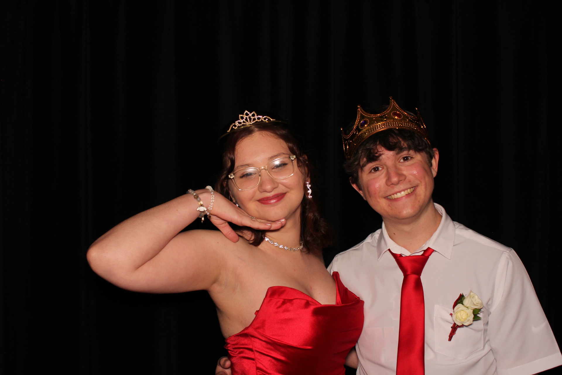 Batavia Prom | View more photos from the event at gallery.photoboothcincy.com/u/PhotoBoothCincy/Batavia-Prom