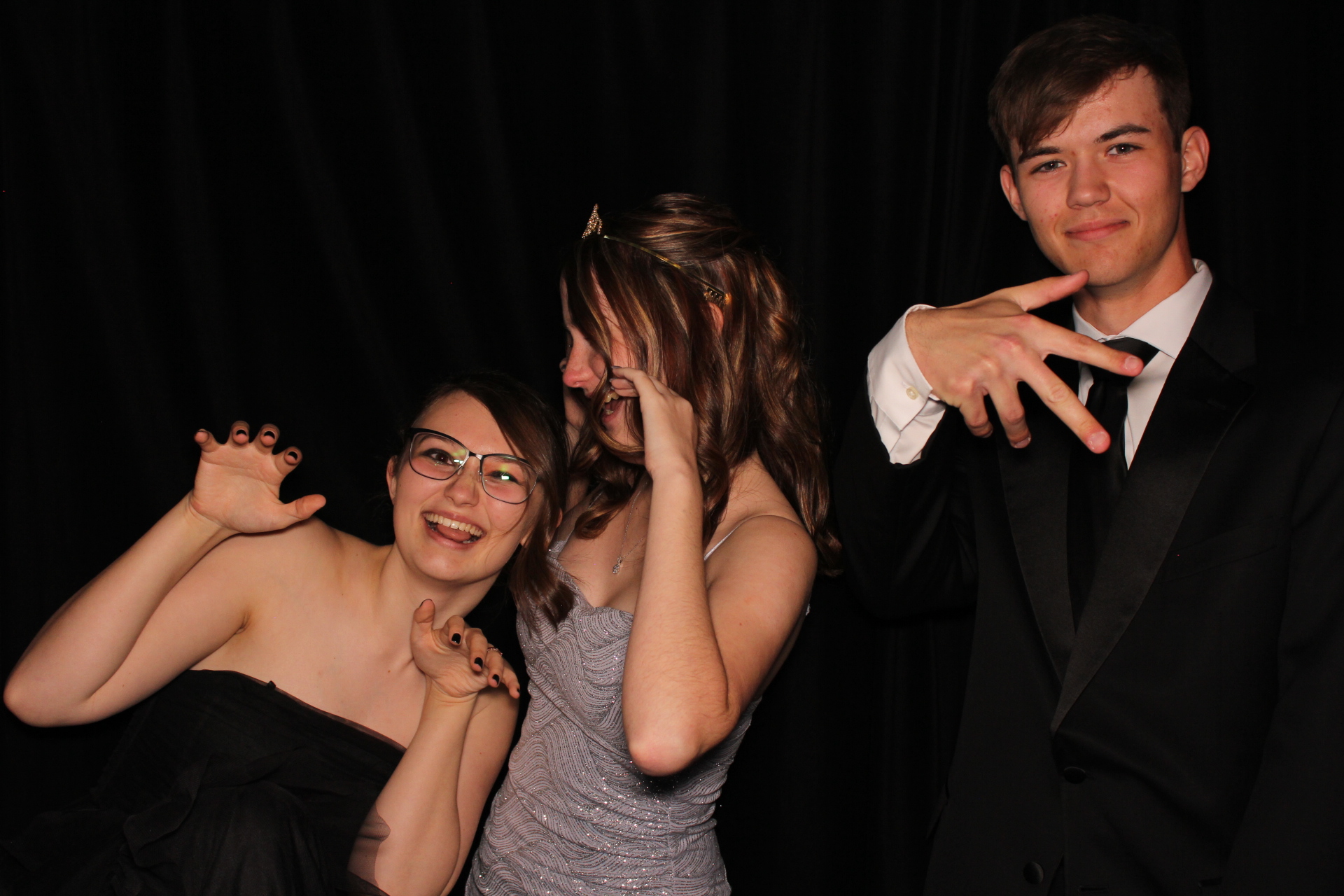 Batavia Prom | View more photos from the event at gallery.photoboothcincy.com/u/PhotoBoothCincy/Batavia-Prom
