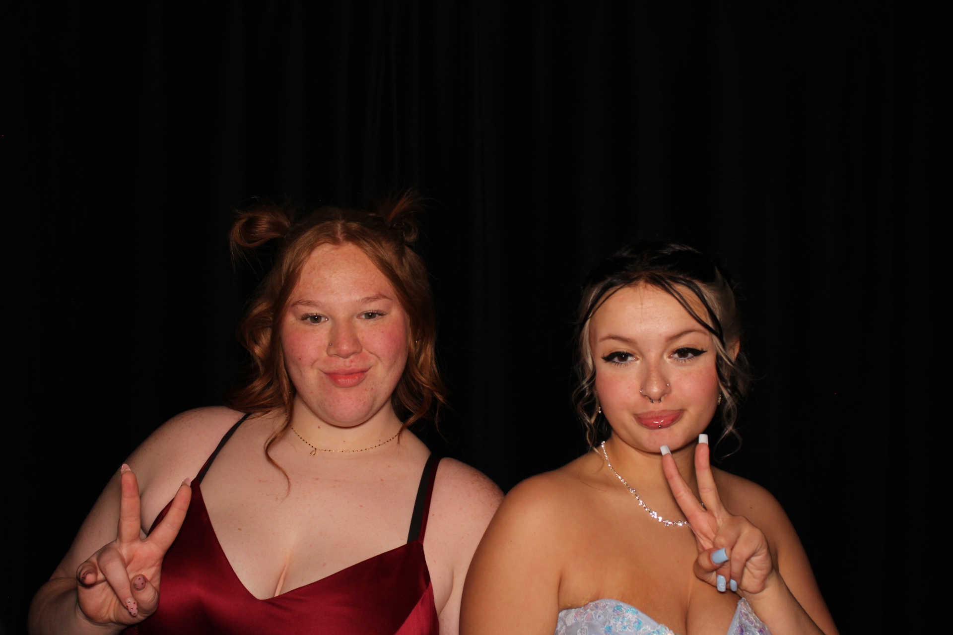 Batavia Prom | View more photos from the event at gallery.photoboothcincy.com/u/PhotoBoothCincy/Batavia-Prom