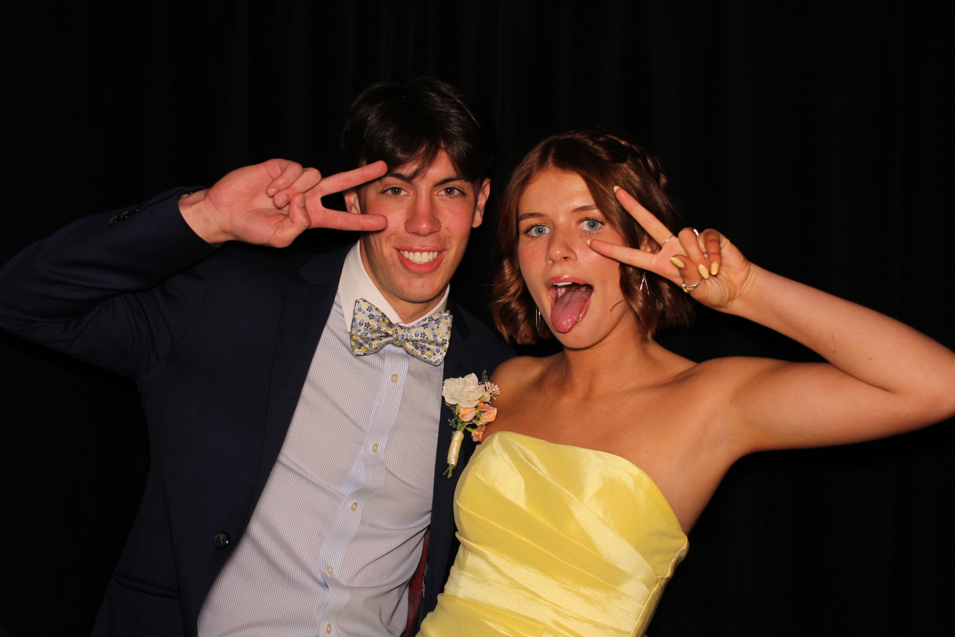 Batavia Prom | View more photos from the event at gallery.photoboothcincy.com/u/PhotoBoothCincy/Batavia-Prom