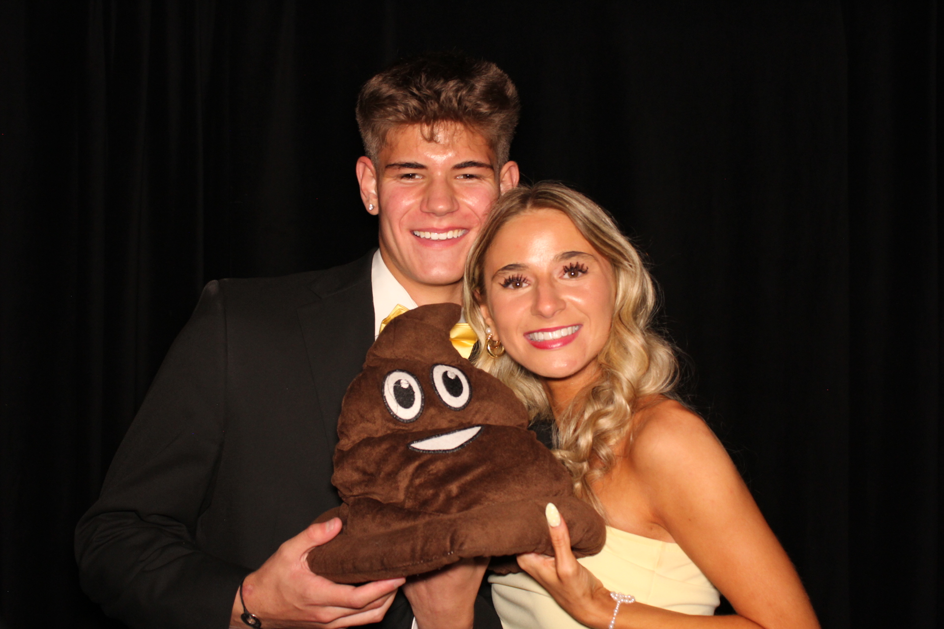 Batavia Prom | View more photos from the event at gallery.photoboothcincy.com/u/PhotoBoothCincy/Batavia-Prom