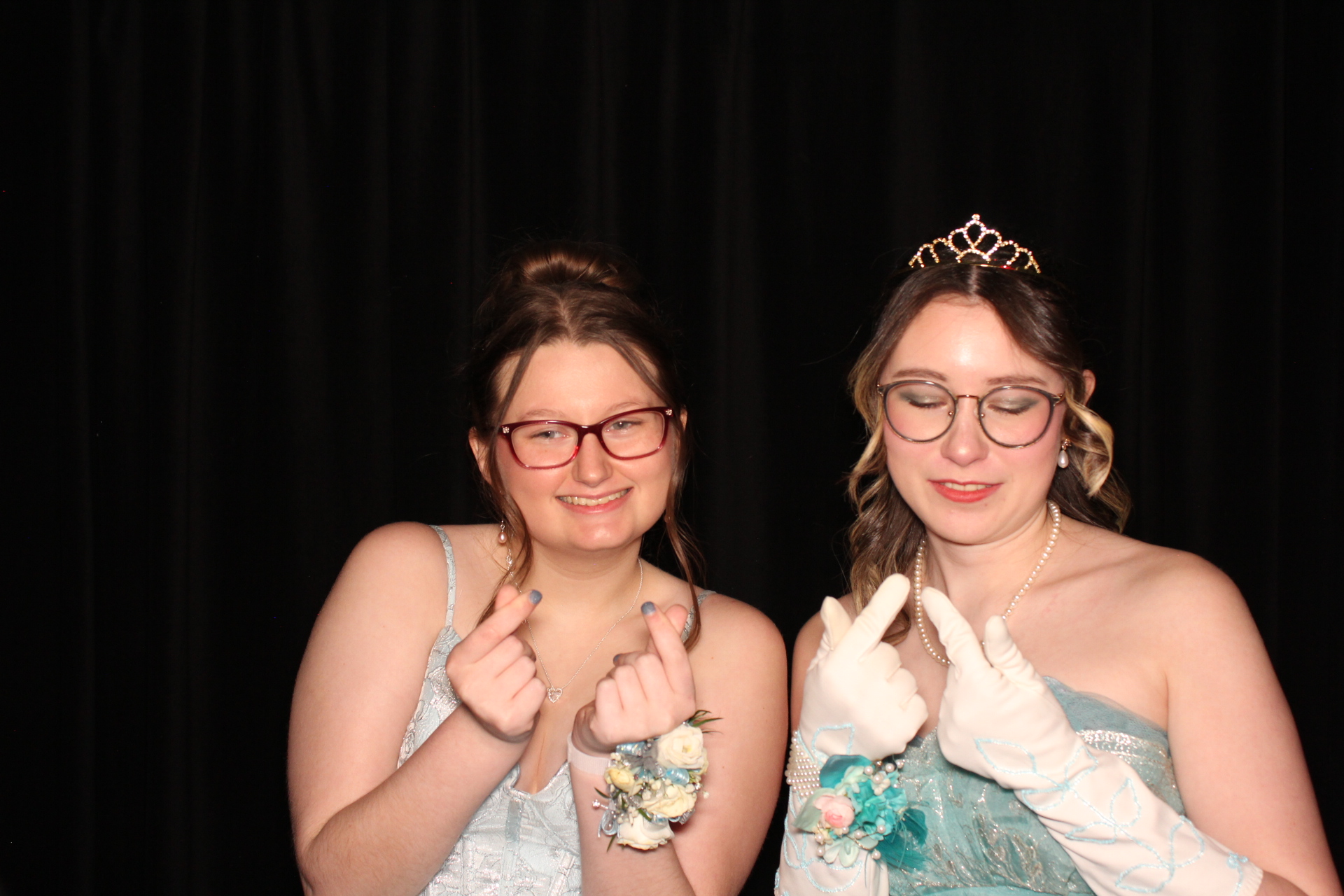 Batavia Prom | View more photos from the event at gallery.photoboothcincy.com/u/PhotoBoothCincy/Batavia-Prom