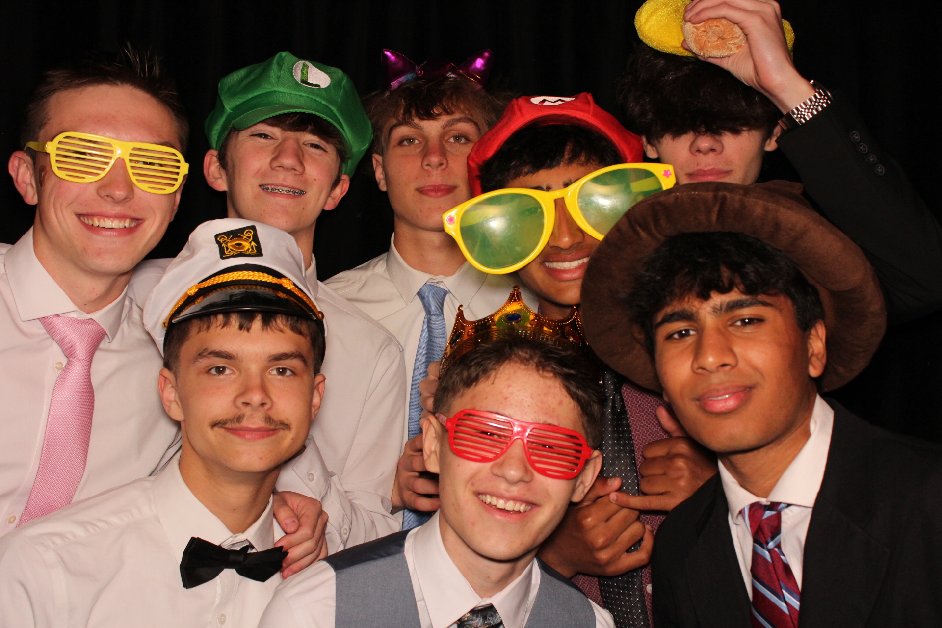 Batavia Prom | View more photos from the event at gallery.photoboothcincy.com/u/PhotoBoothCincy/Batavia-Prom