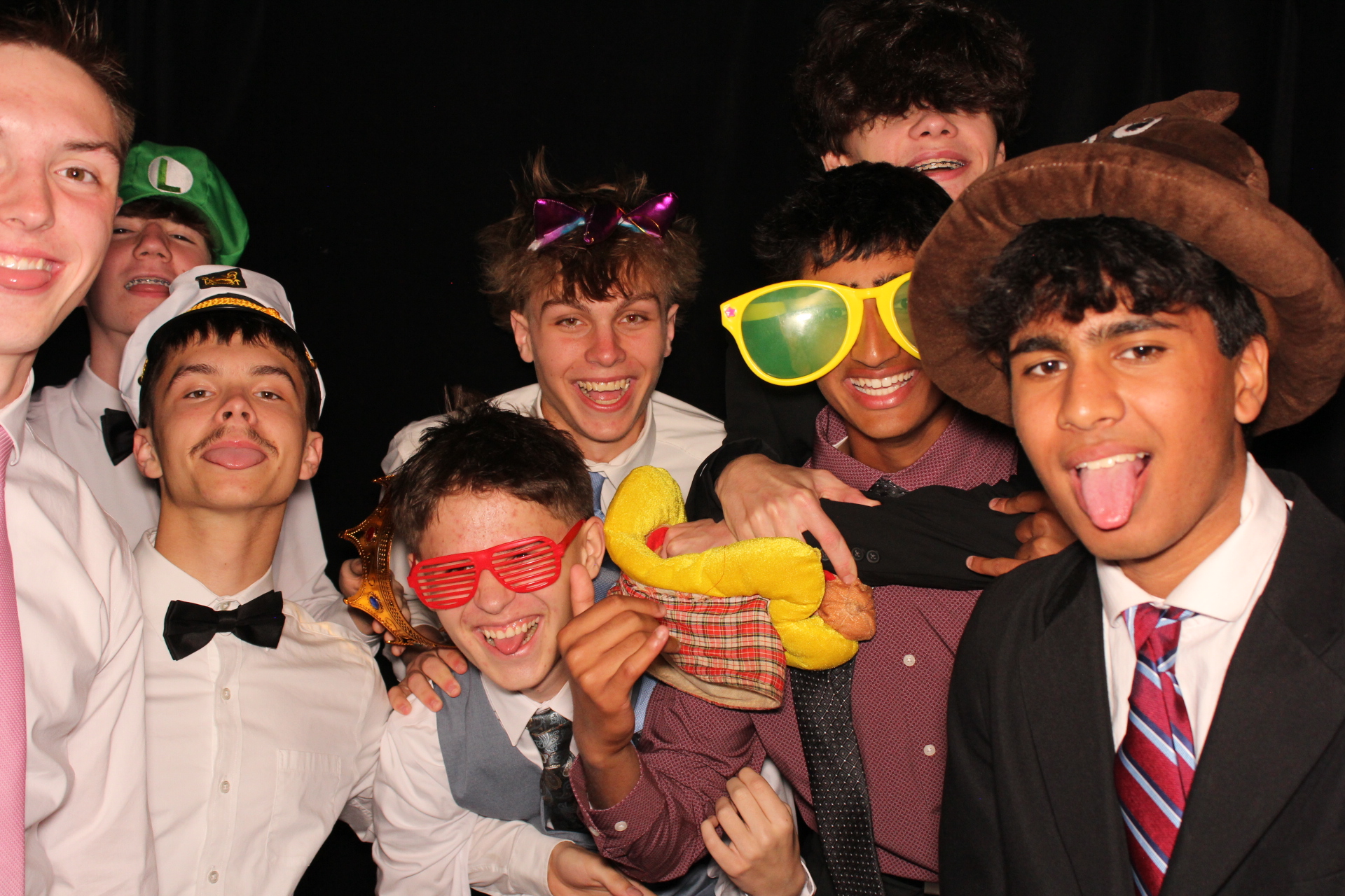 Batavia Prom | View more photos from the event at gallery.photoboothcincy.com/u/PhotoBoothCincy/Batavia-Prom