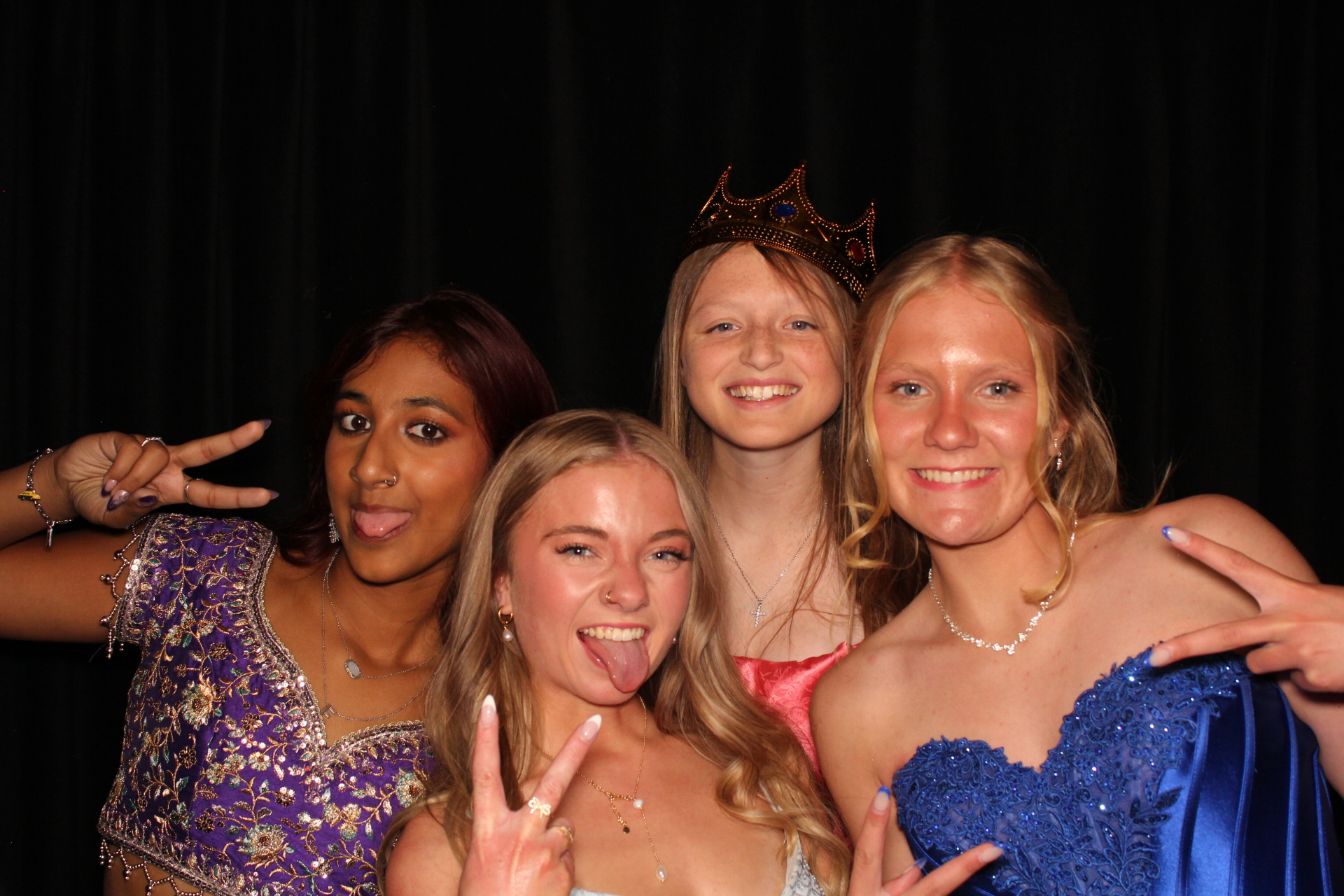 Batavia Prom | View more photos from the event at gallery.photoboothcincy.com/u/PhotoBoothCincy/Batavia-Prom