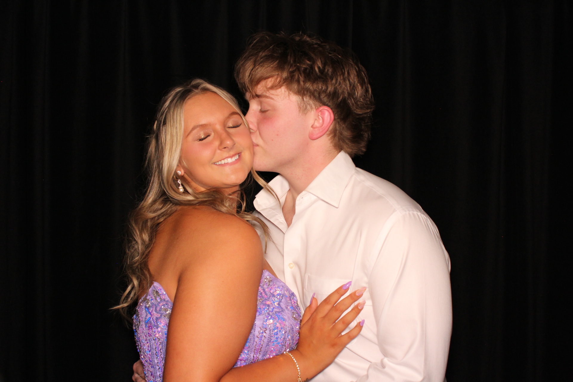 Batavia Prom | View more photos from the event at gallery.photoboothcincy.com/u/PhotoBoothCincy/Batavia-Prom
