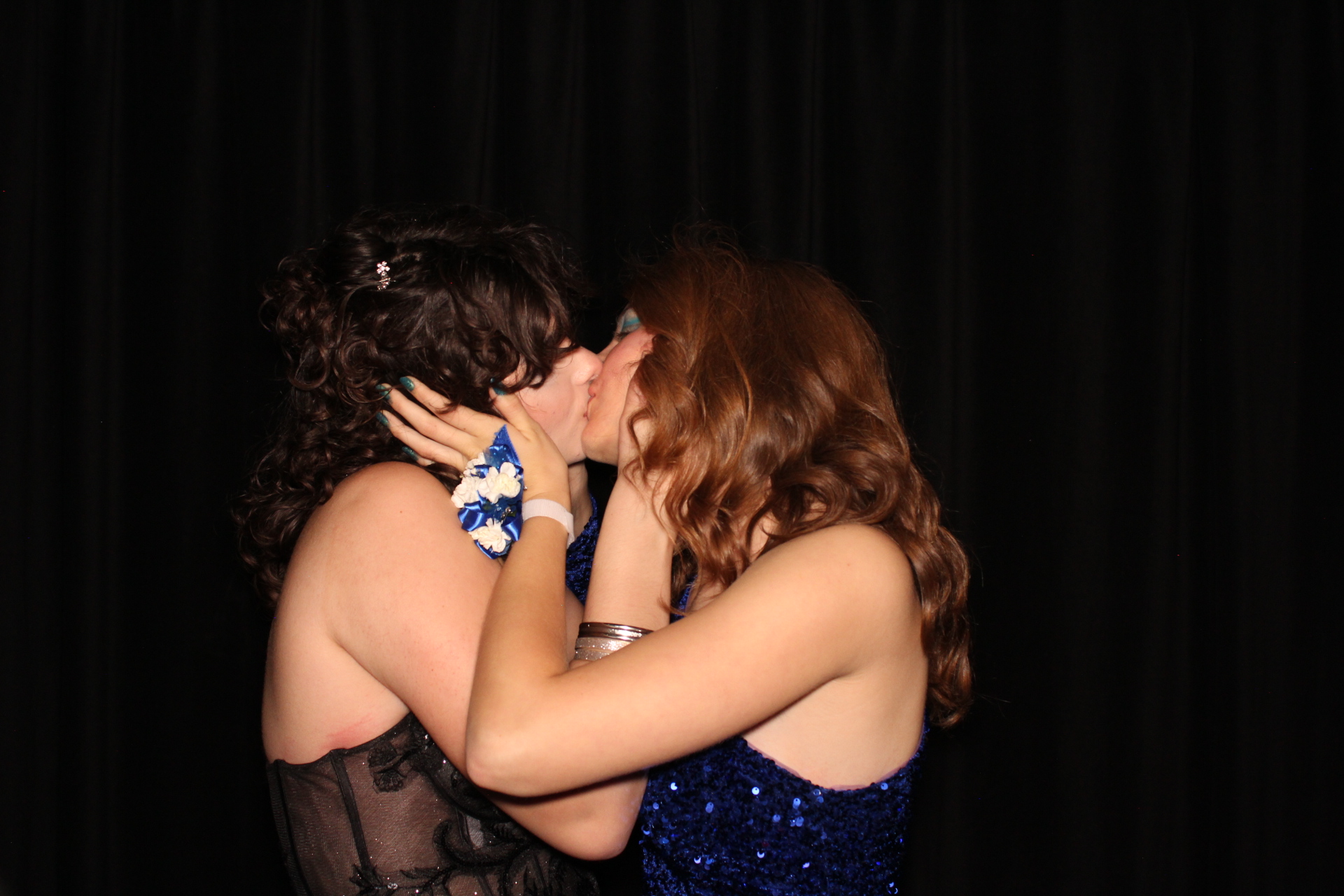 Batavia Prom | View more photos from the event at gallery.photoboothcincy.com/u/PhotoBoothCincy/Batavia-Prom