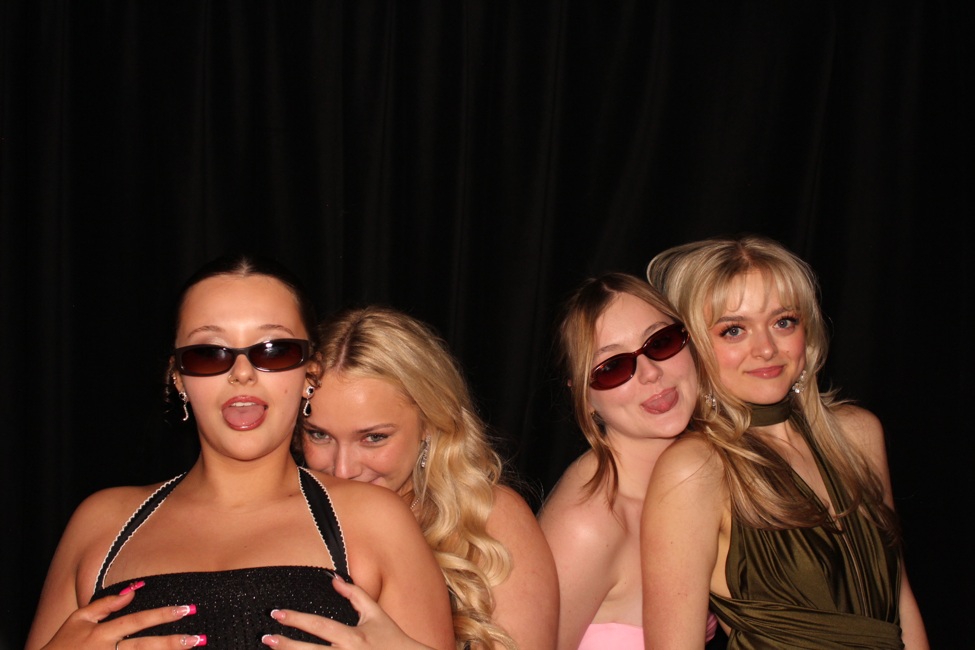 Batavia Prom | View more photos from the event at gallery.photoboothcincy.com/u/PhotoBoothCincy/Batavia-Prom