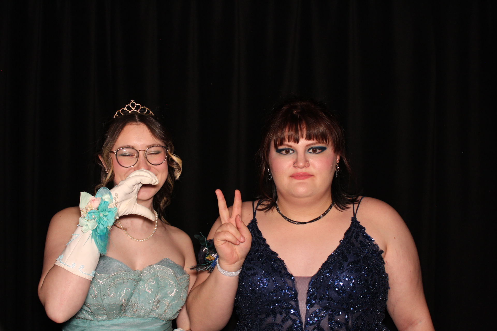 Batavia Prom | View more photos from the event at gallery.photoboothcincy.com/u/PhotoBoothCincy/Batavia-Prom