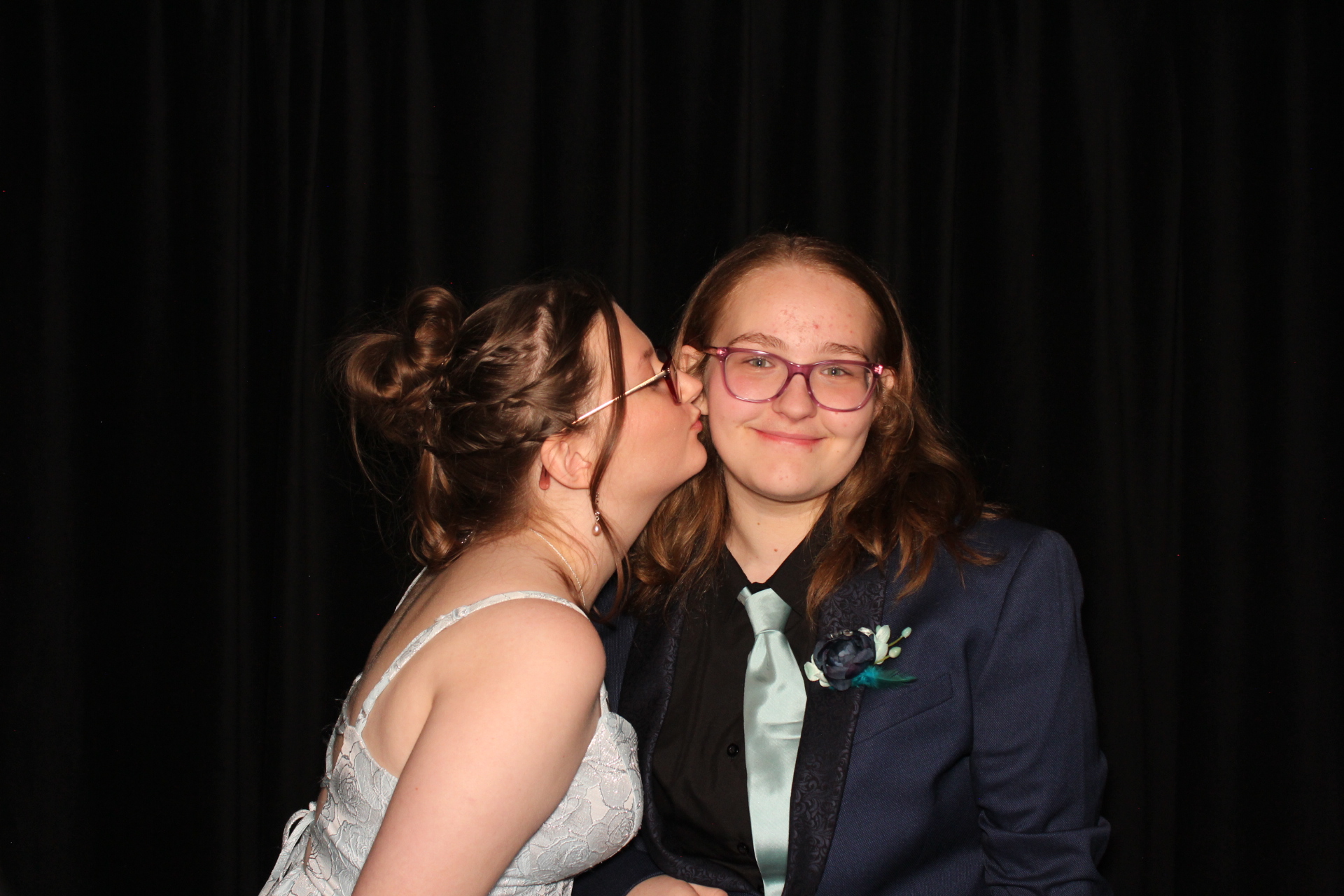Batavia Prom | View more photos from the event at gallery.photoboothcincy.com/u/PhotoBoothCincy/Batavia-Prom
