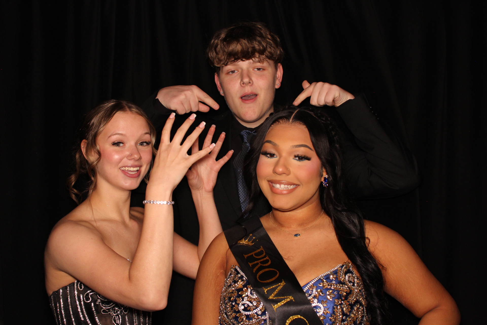 Batavia Prom | View more photos from the event at gallery.photoboothcincy.com/u/PhotoBoothCincy/Batavia-Prom