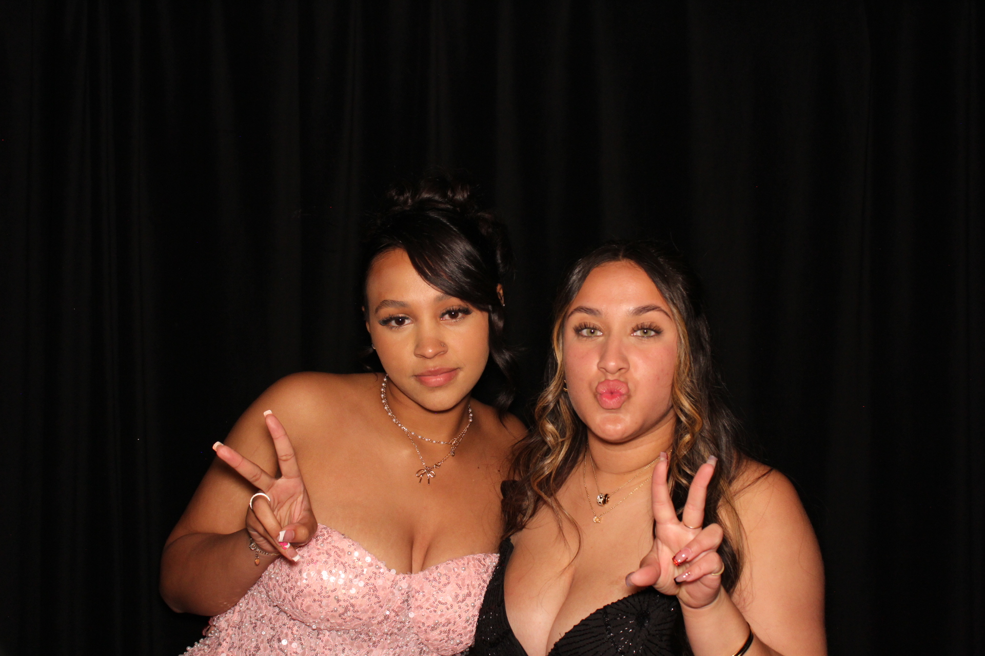 Batavia Prom | View more photos from the event at gallery.photoboothcincy.com/u/PhotoBoothCincy/Batavia-Prom
