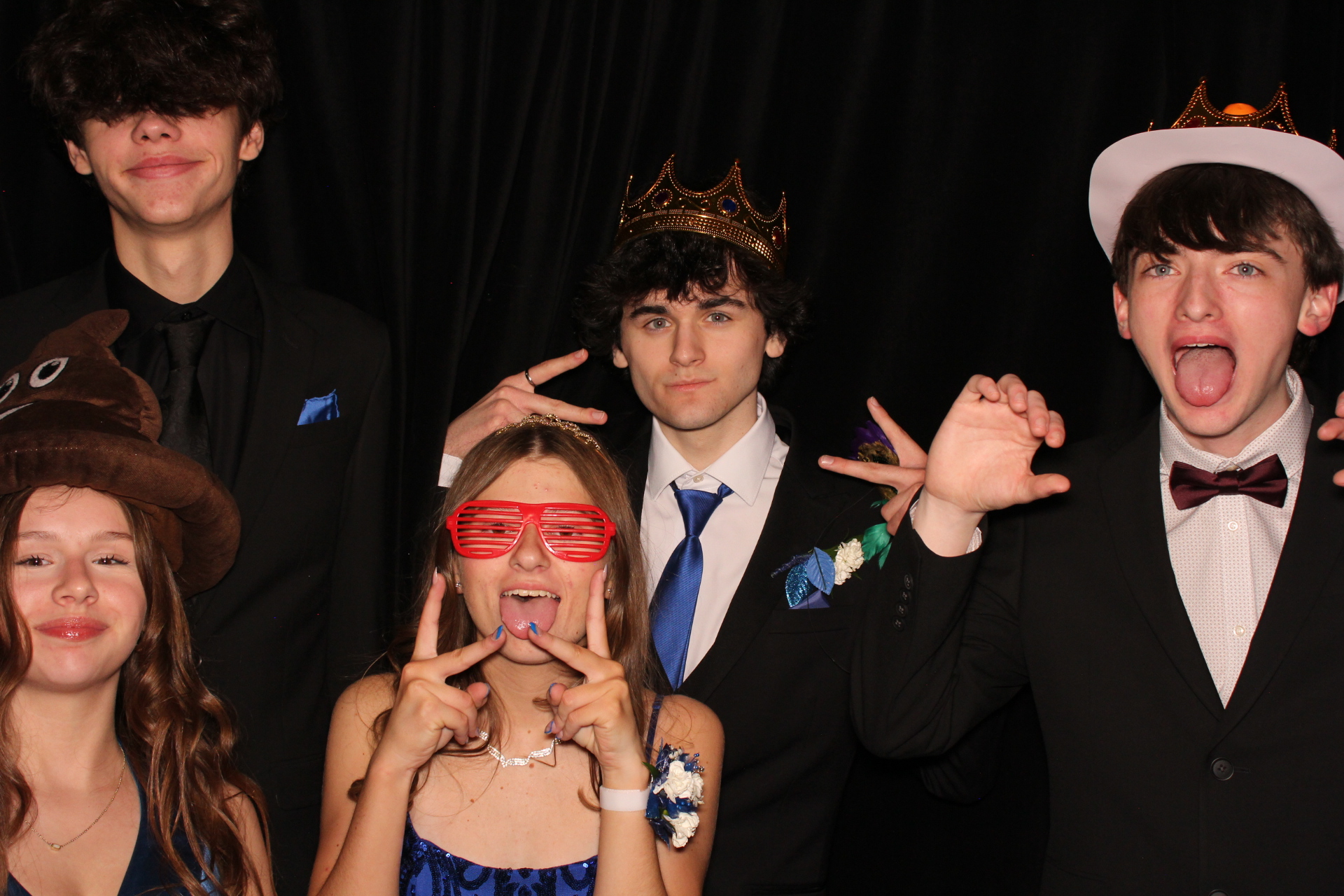 Batavia Prom | View more photos from the event at gallery.photoboothcincy.com/u/PhotoBoothCincy/Batavia-Prom