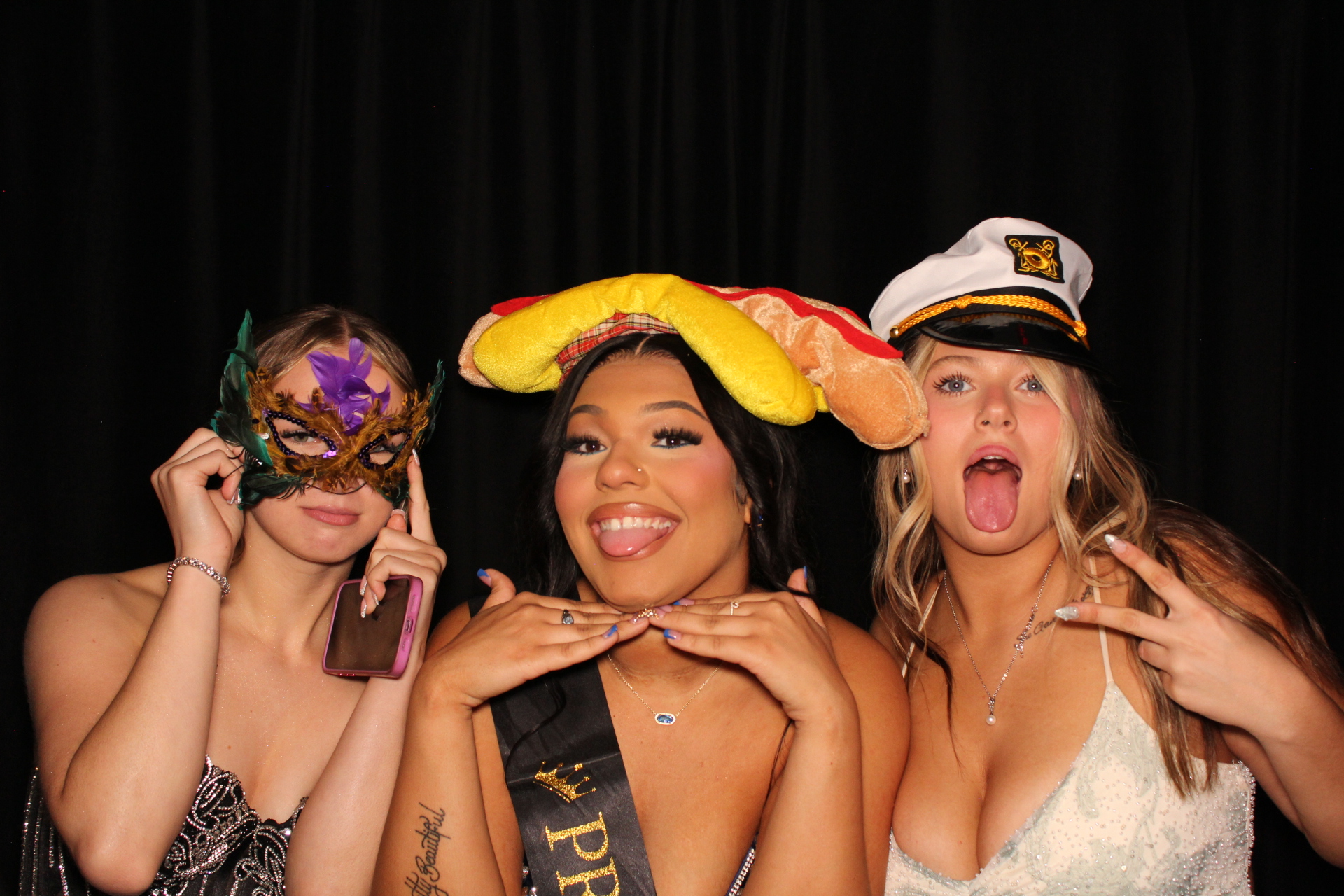 Batavia Prom | View more photos from the event at gallery.photoboothcincy.com/u/PhotoBoothCincy/Batavia-Prom