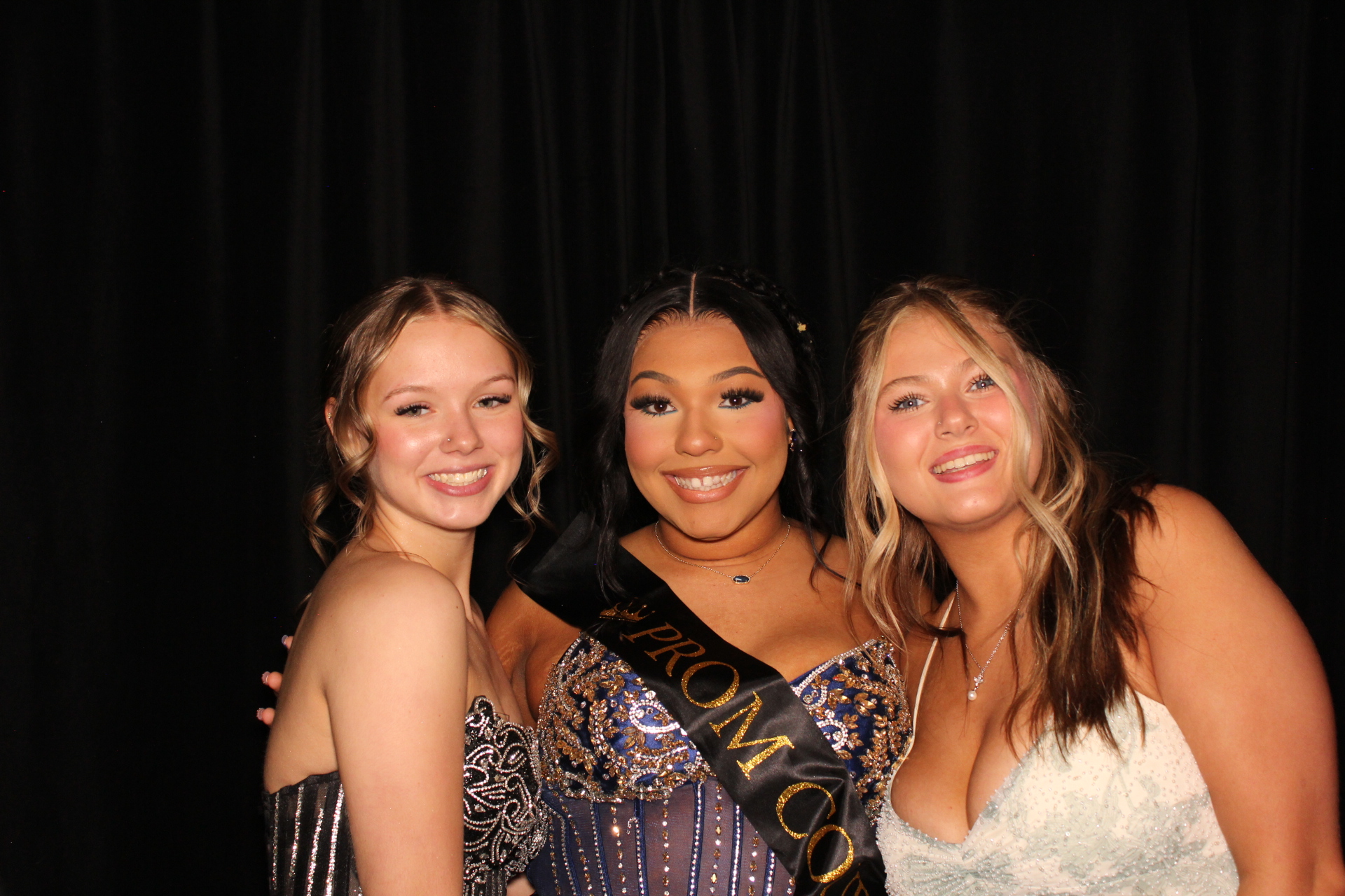 Batavia Prom | View more photos from the event at gallery.photoboothcincy.com/u/PhotoBoothCincy/Batavia-Prom