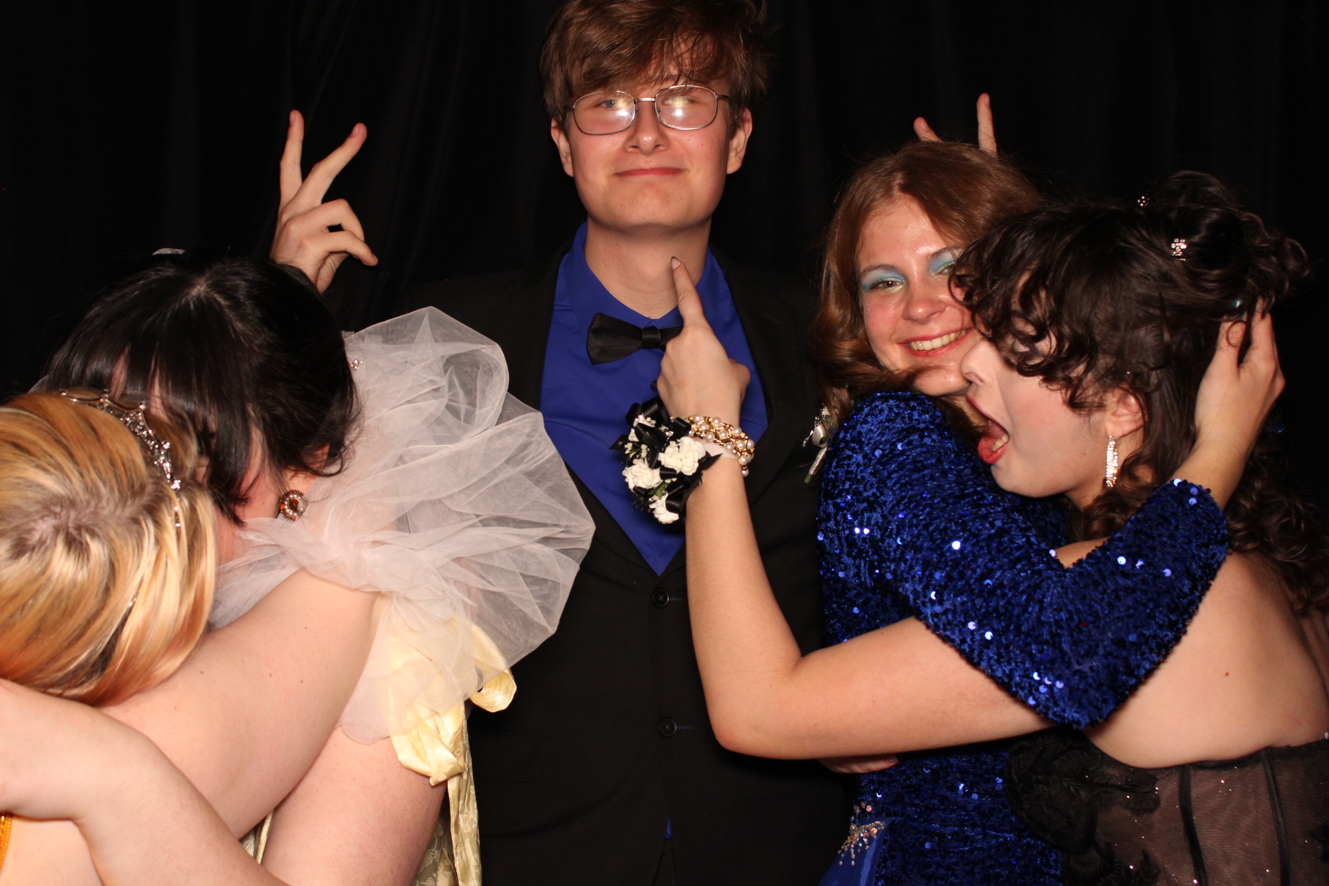 Batavia Prom | View more photos from the event at gallery.photoboothcincy.com/u/PhotoBoothCincy/Batavia-Prom