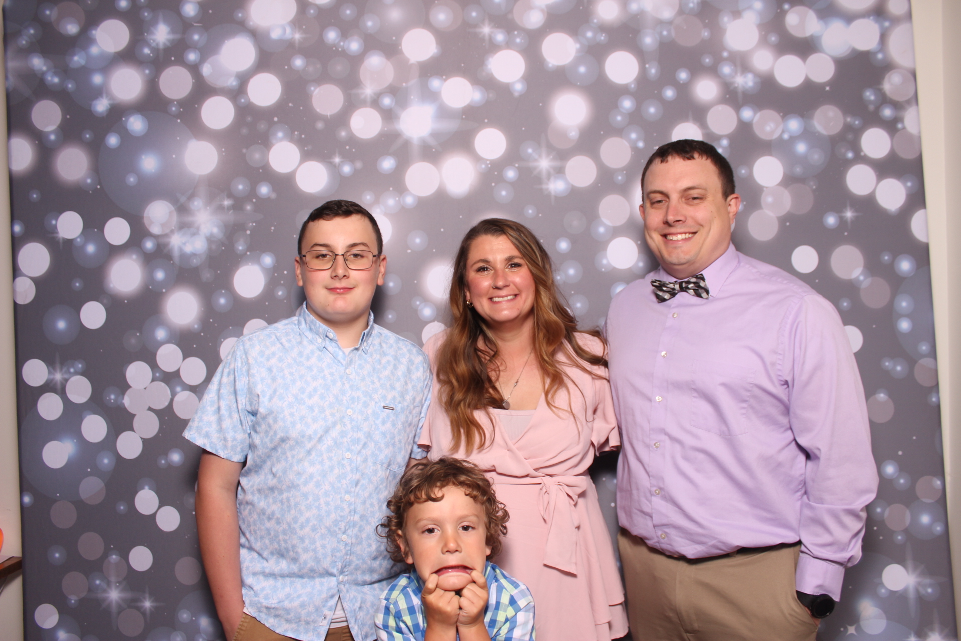 Brenden & Danica’s Wedding | View more photos from the event at gallery.photoboothcincy.com/u/PhotoBoothCincy/Brenden-Danica’s-Wedding