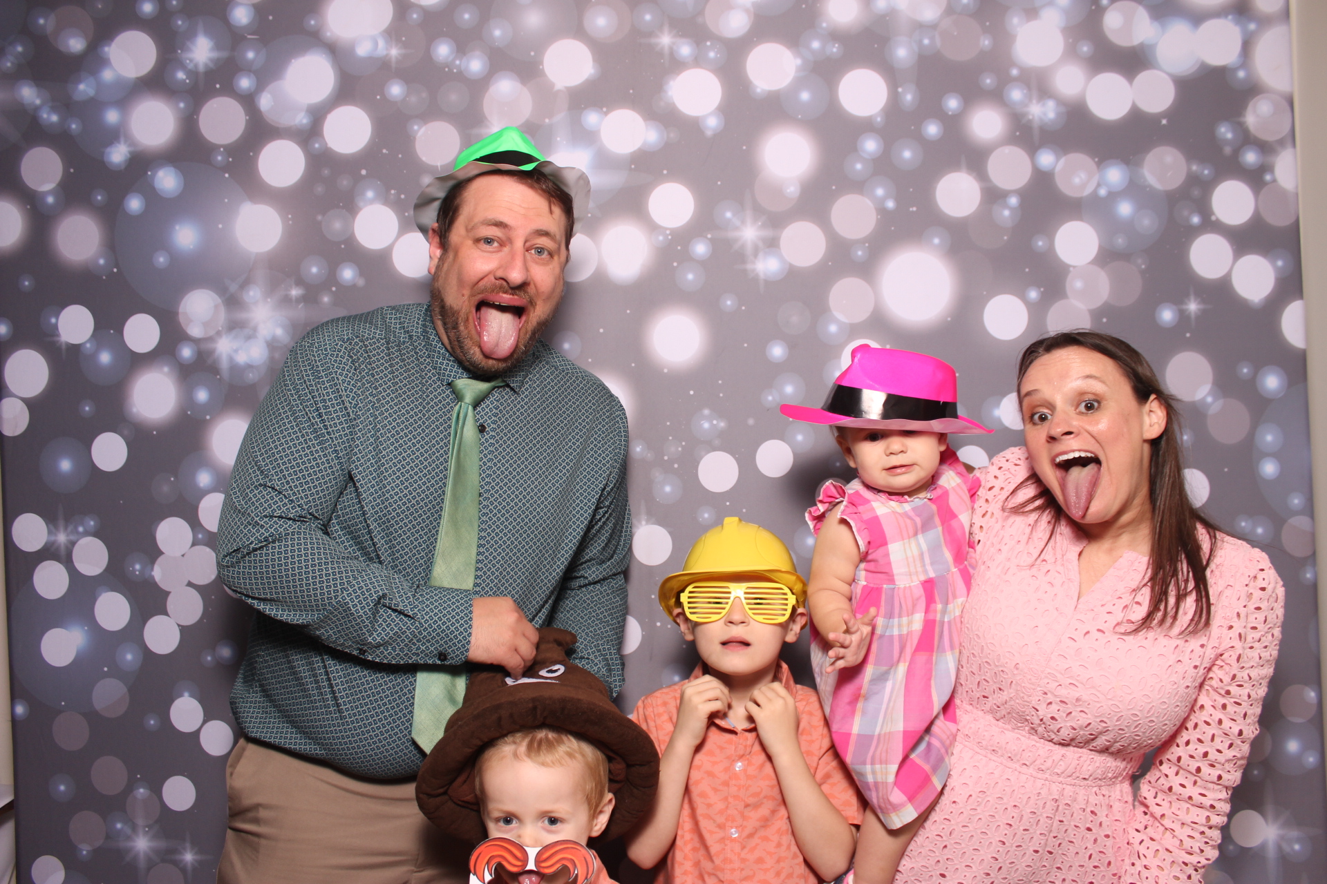 Brenden & Danica’s Wedding | View more photos from the event at gallery.photoboothcincy.com/u/PhotoBoothCincy/Brenden-Danica’s-Wedding
