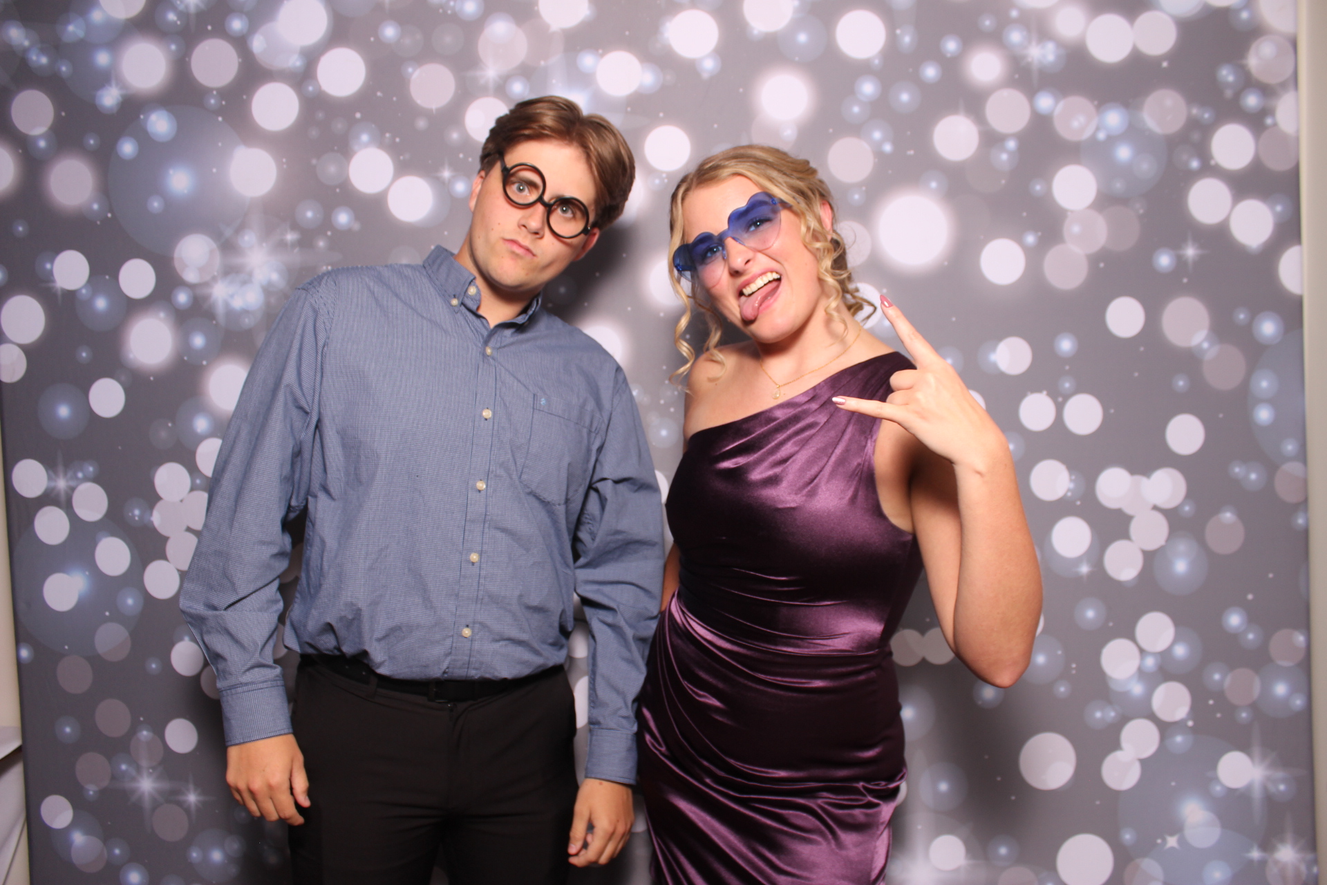 Brenden & Danica’s Wedding | View more photos from the event at gallery.photoboothcincy.com/u/PhotoBoothCincy/Brenden-Danica’s-Wedding