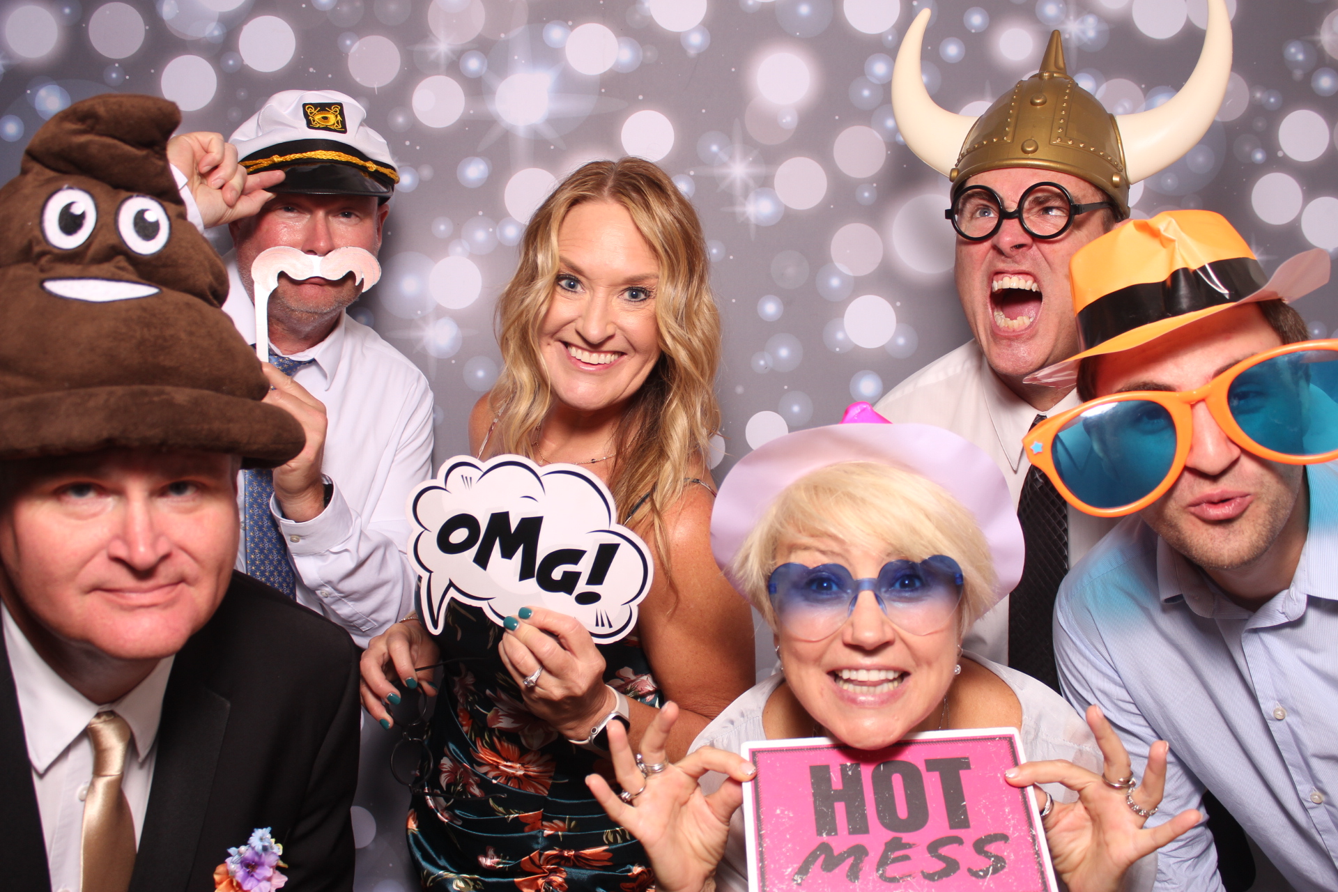 Brenden & Danica’s Wedding | View more photos from the event at gallery.photoboothcincy.com/u/PhotoBoothCincy/Brenden-Danica’s-Wedding