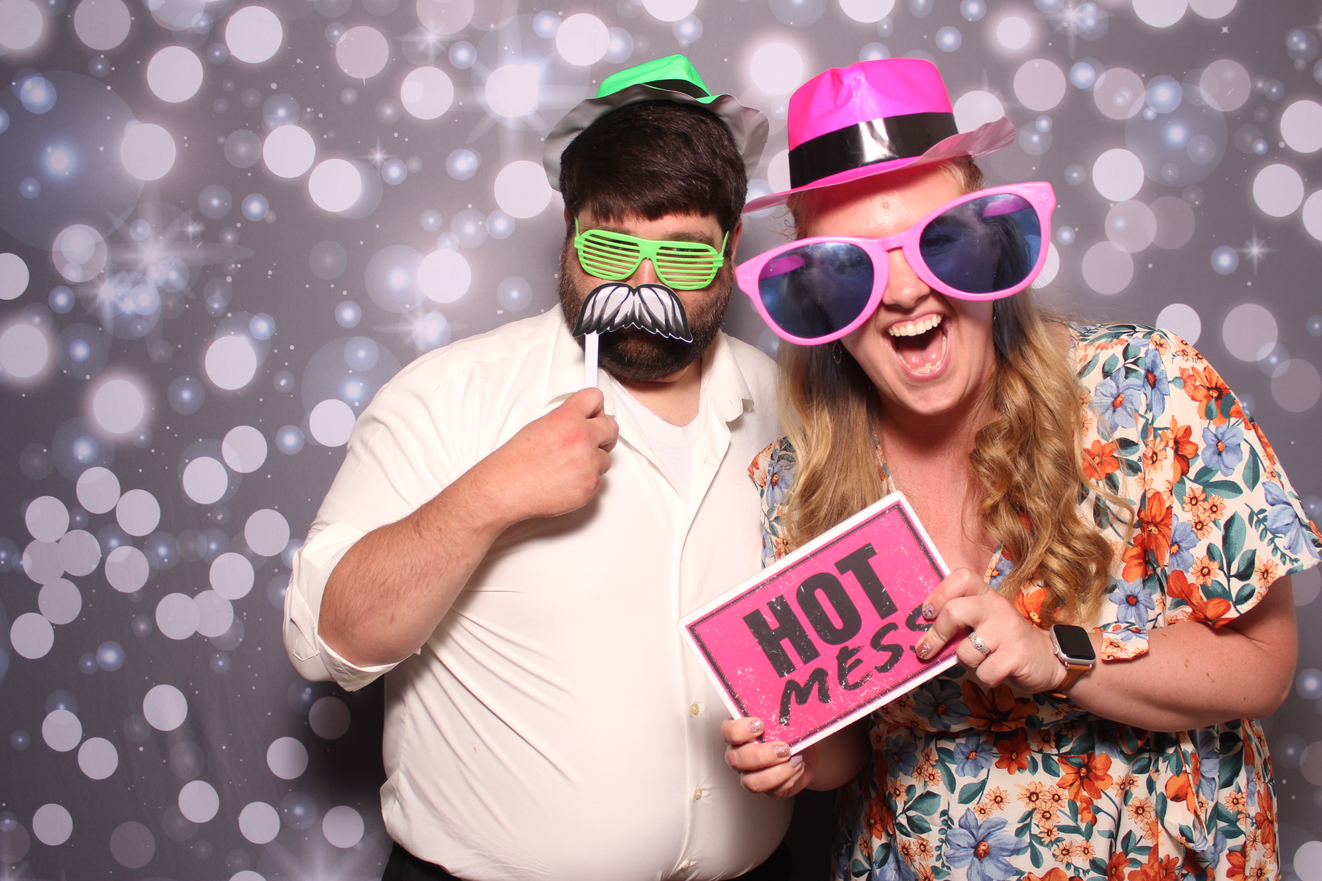 Brenden & Danica’s Wedding | View more photos from the event at gallery.photoboothcincy.com/u/PhotoBoothCincy/Brenden-Danica’s-Wedding