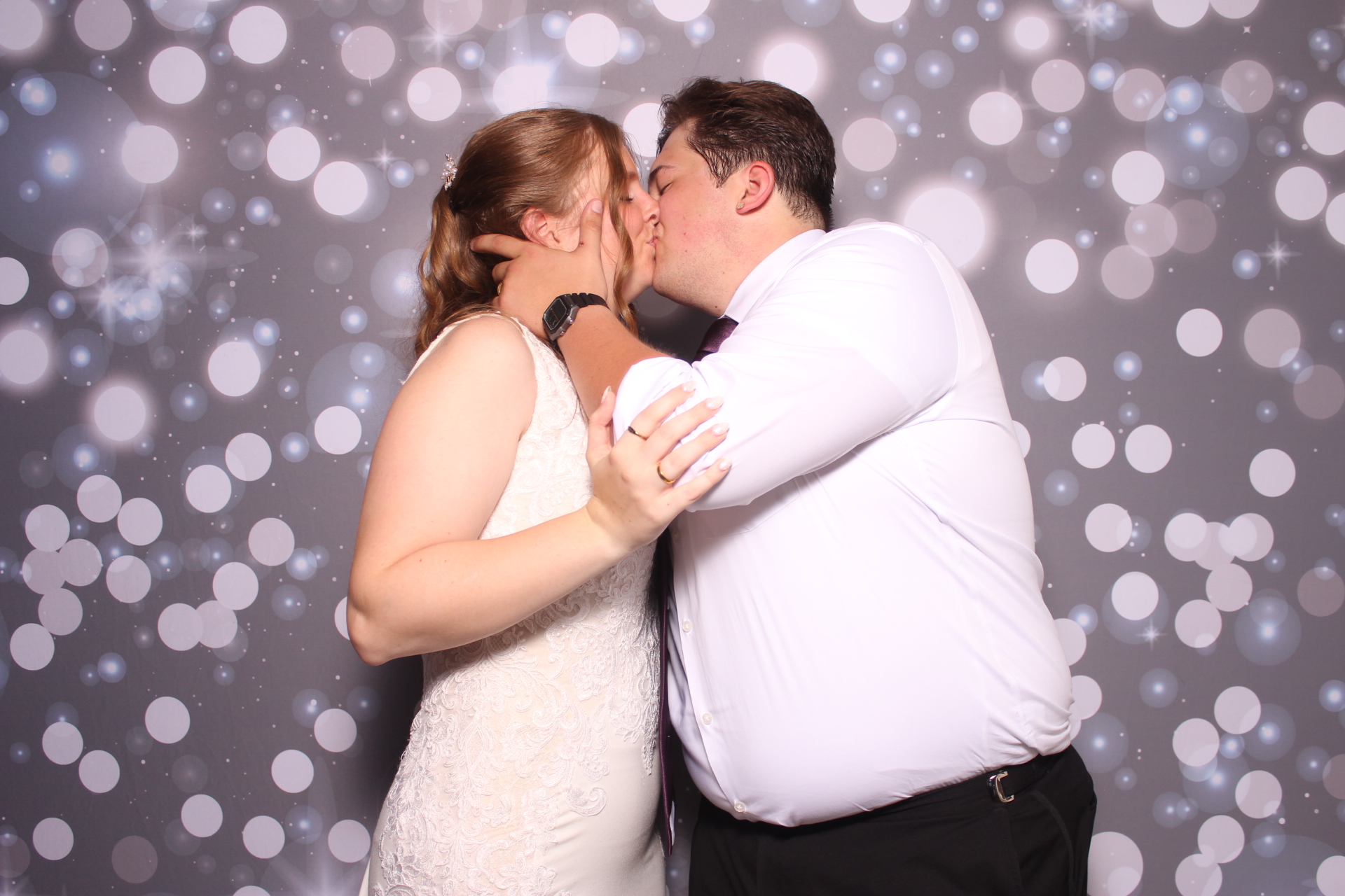 Brenden & Danica’s Wedding | View more photos from the event at gallery.photoboothcincy.com/u/PhotoBoothCincy/Brenden-Danica’s-Wedding