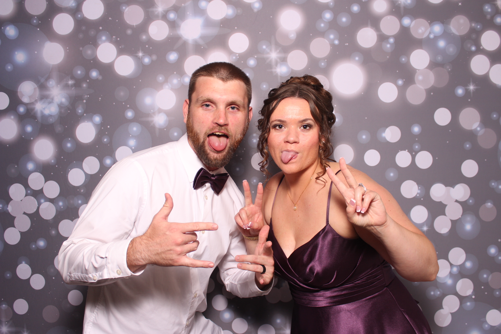Brenden & Danica’s Wedding | View more photos from the event at gallery.photoboothcincy.com/u/PhotoBoothCincy/Brenden-Danica’s-Wedding