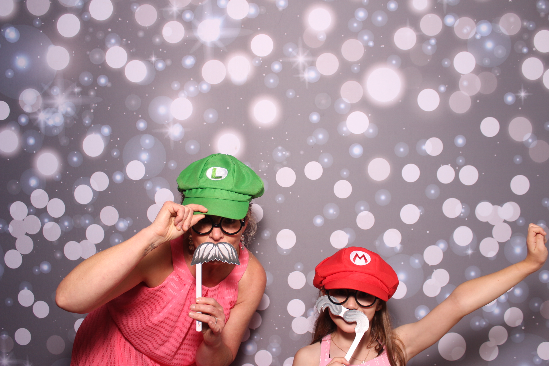 Brenden & Danica’s Wedding | View more photos from the event at gallery.photoboothcincy.com/u/PhotoBoothCincy/Brenden-Danica’s-Wedding