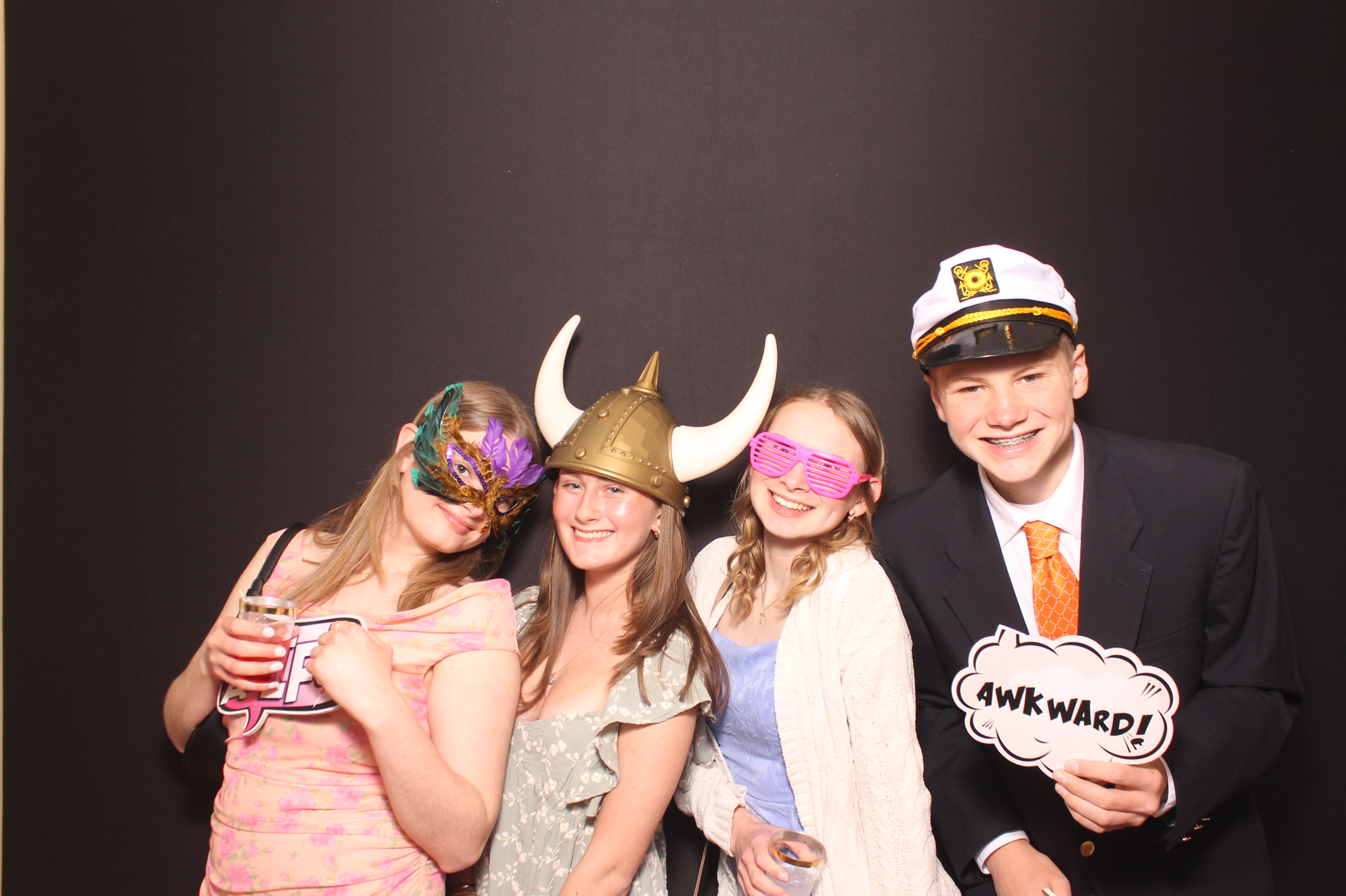 Brittany & Noah Reception | View more photos from the event at gallery.photoboothcincy.com/u/PhotoBoothCincy/Brittany-Noah-Reception