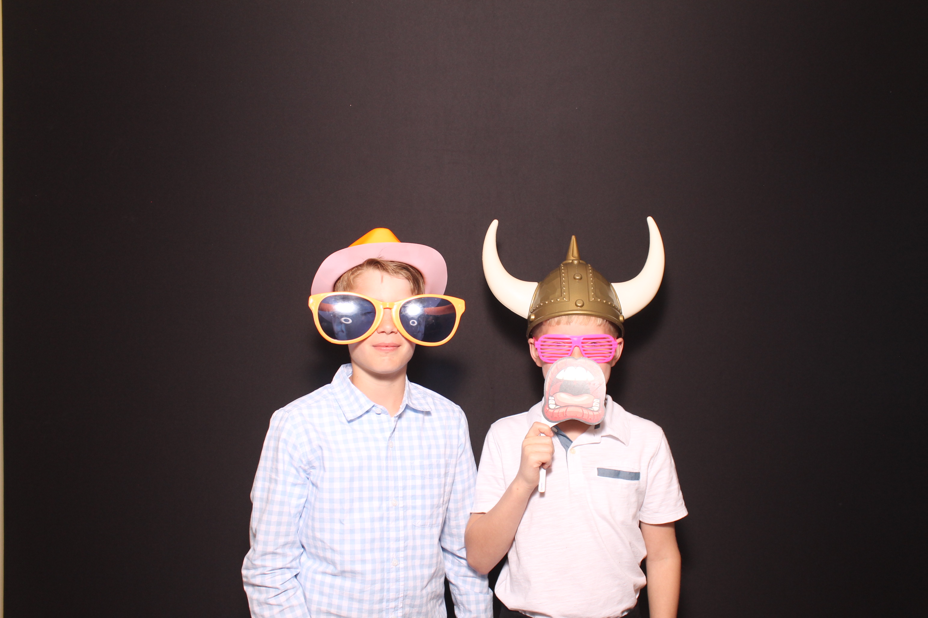 Brittany & Noah Reception | View more photos from the event at gallery.photoboothcincy.com/u/PhotoBoothCincy/Brittany-Noah-Reception
