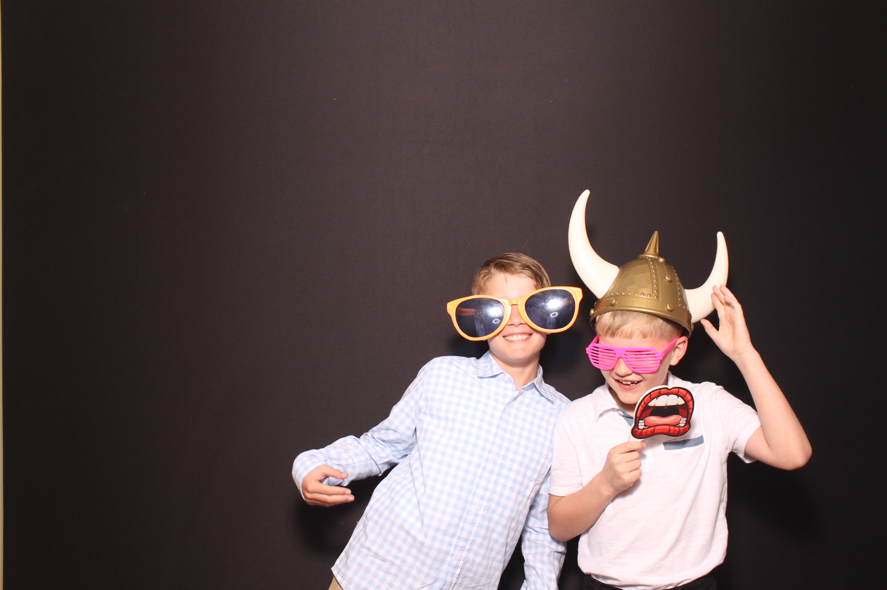 Brittany & Noah Reception | View more photos from the event at gallery.photoboothcincy.com/u/PhotoBoothCincy/Brittany-Noah-Reception