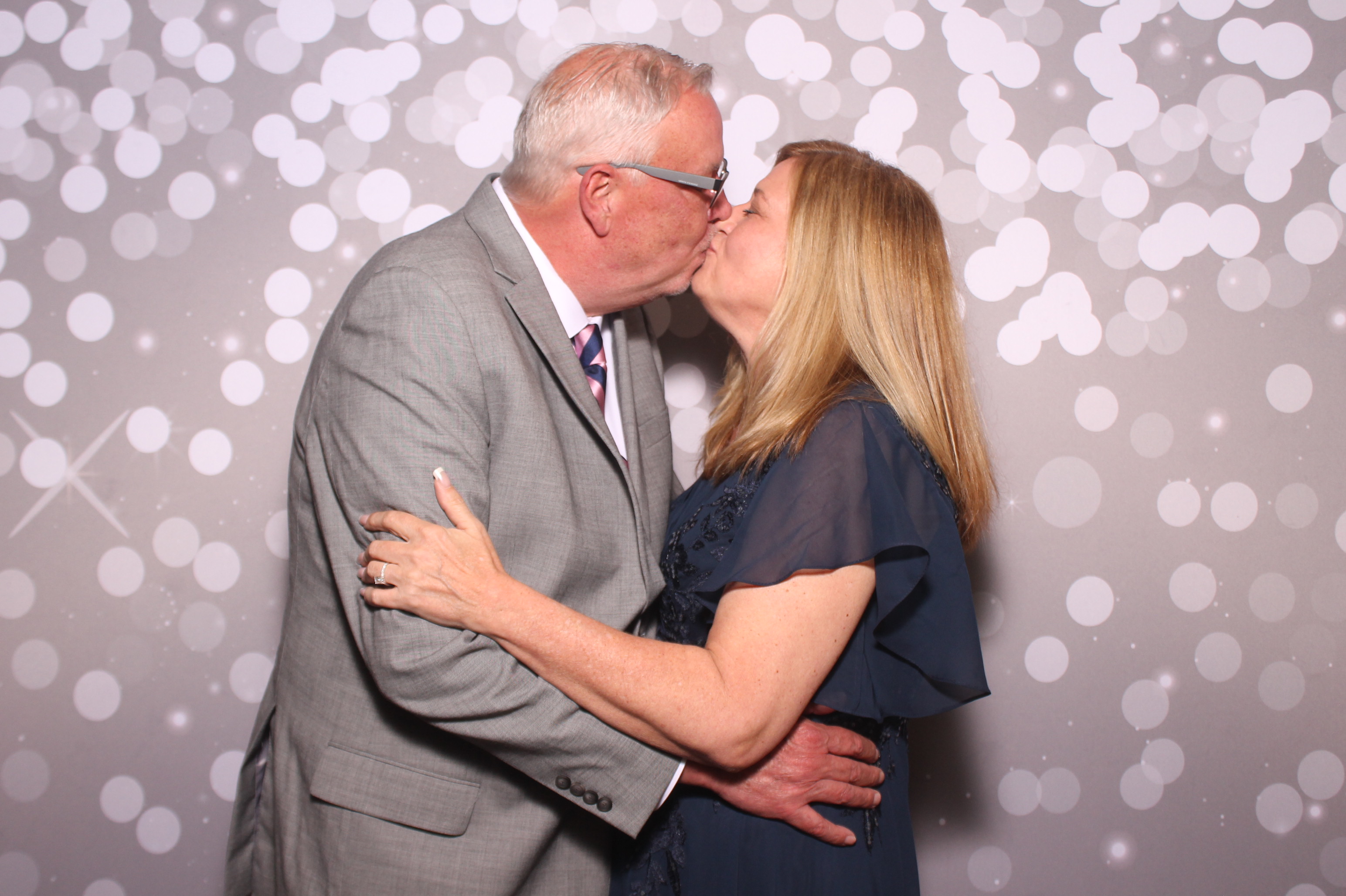 Brittany and KJ's Wedding!! | View more photos from the event at gallery.photoboothcincy.com/u/PhotoBoothCincy/Brittany-and-KJs-Wedding