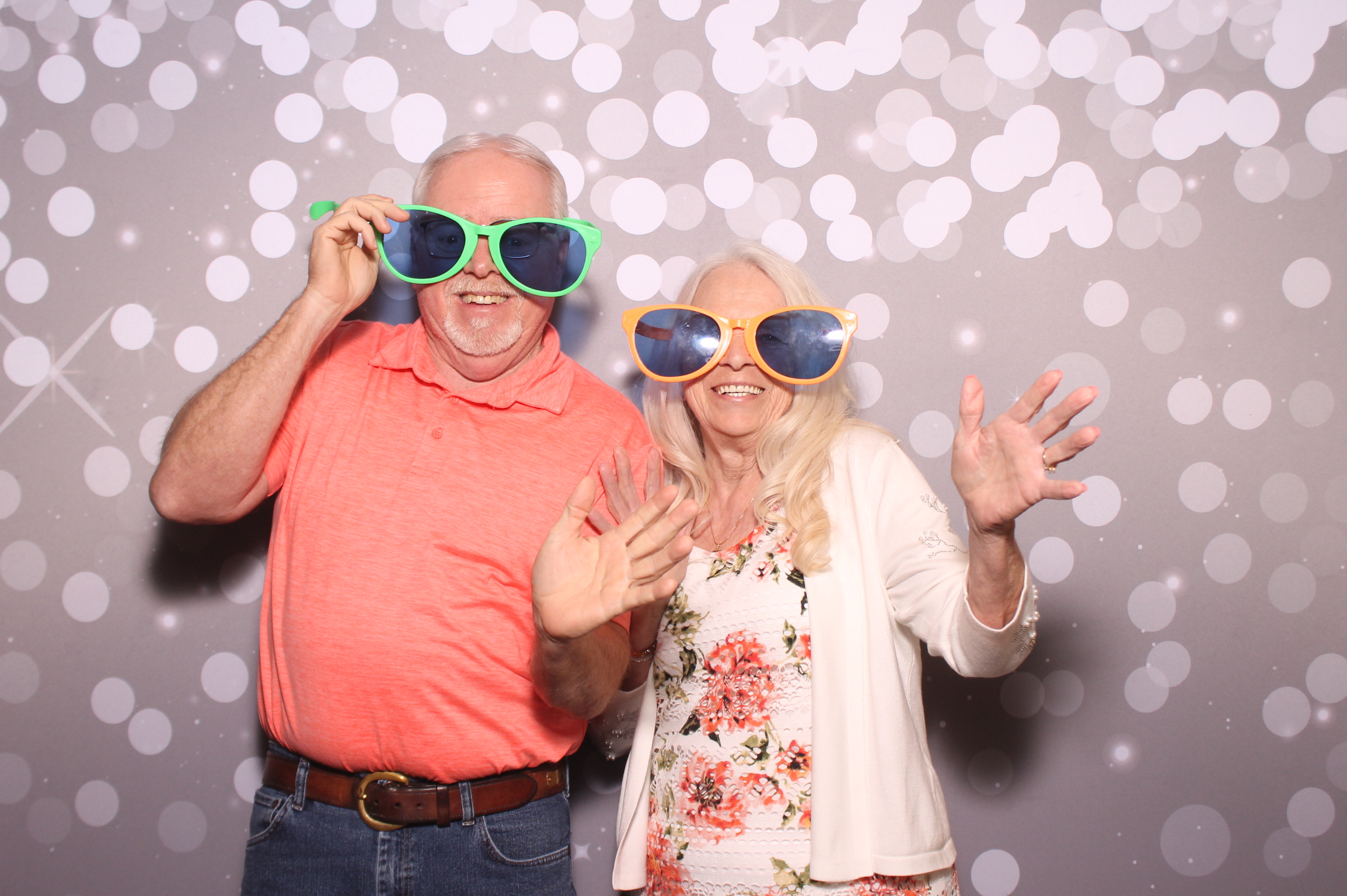 Brittany and KJ's Wedding!! | View more photos from the event at gallery.photoboothcincy.com/u/PhotoBoothCincy/Brittany-and-KJs-Wedding