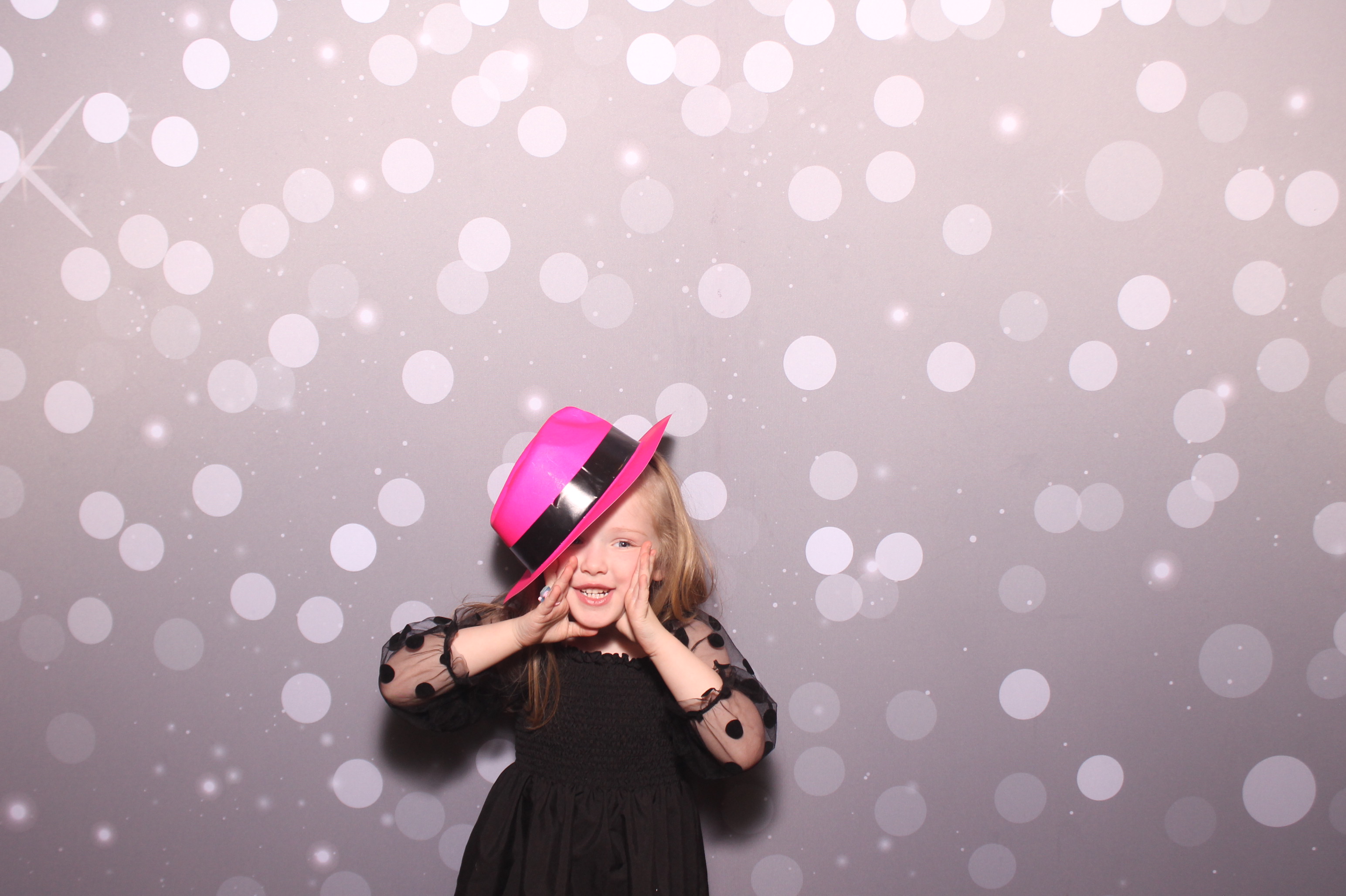 Brittany and KJ's Wedding!! | View more photos from the event at gallery.photoboothcincy.com/u/PhotoBoothCincy/Brittany-and-KJs-Wedding
