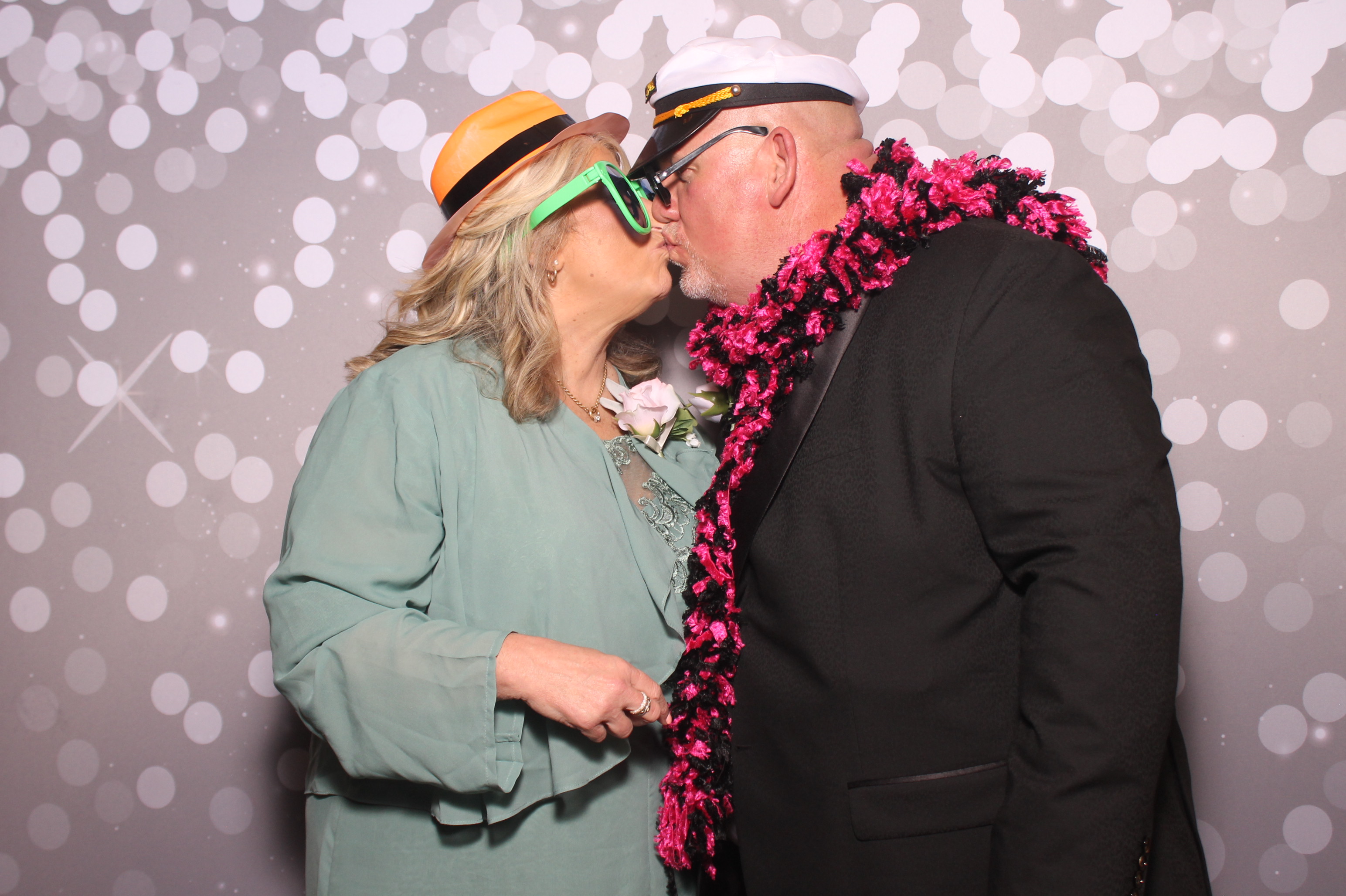 Brittany and KJ's Wedding!! | View more photos from the event at gallery.photoboothcincy.com/u/PhotoBoothCincy/Brittany-and-KJs-Wedding