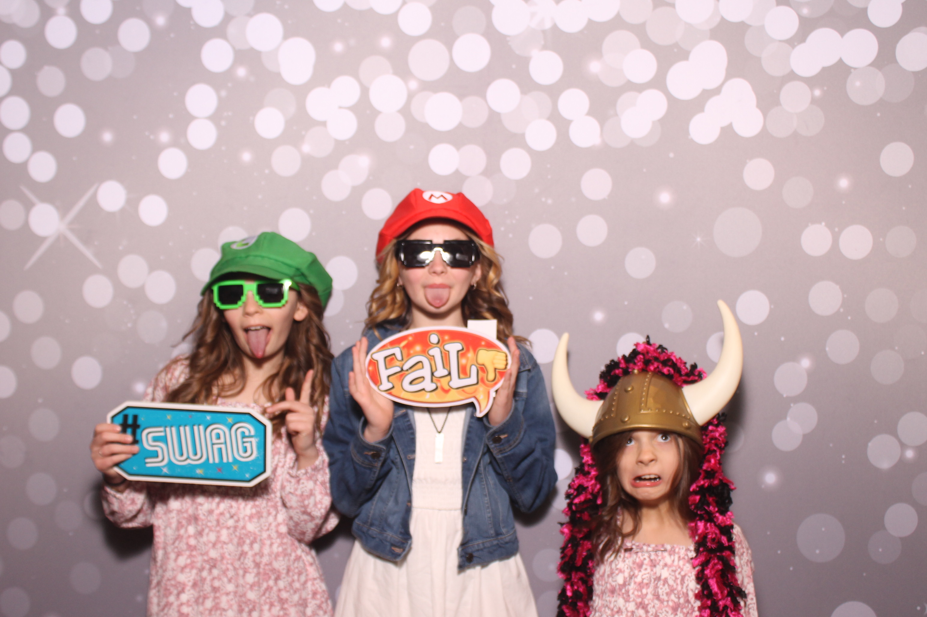 Brittany and KJ's Wedding!! | View more photos from the event at gallery.photoboothcincy.com/u/PhotoBoothCincy/Brittany-and-KJs-Wedding