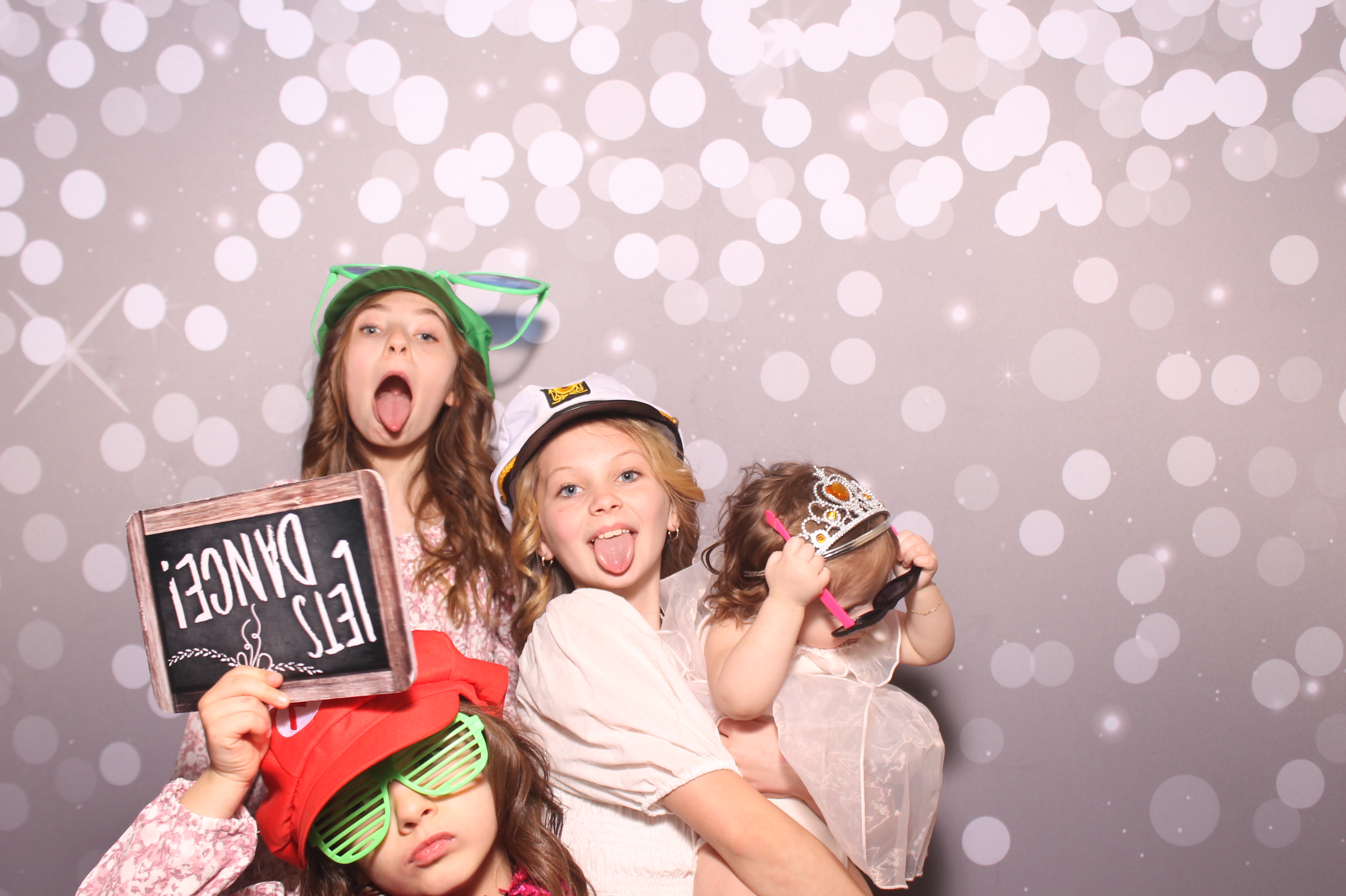 Brittany and KJ's Wedding!! | View more photos from the event at gallery.photoboothcincy.com/u/PhotoBoothCincy/Brittany-and-KJs-Wedding