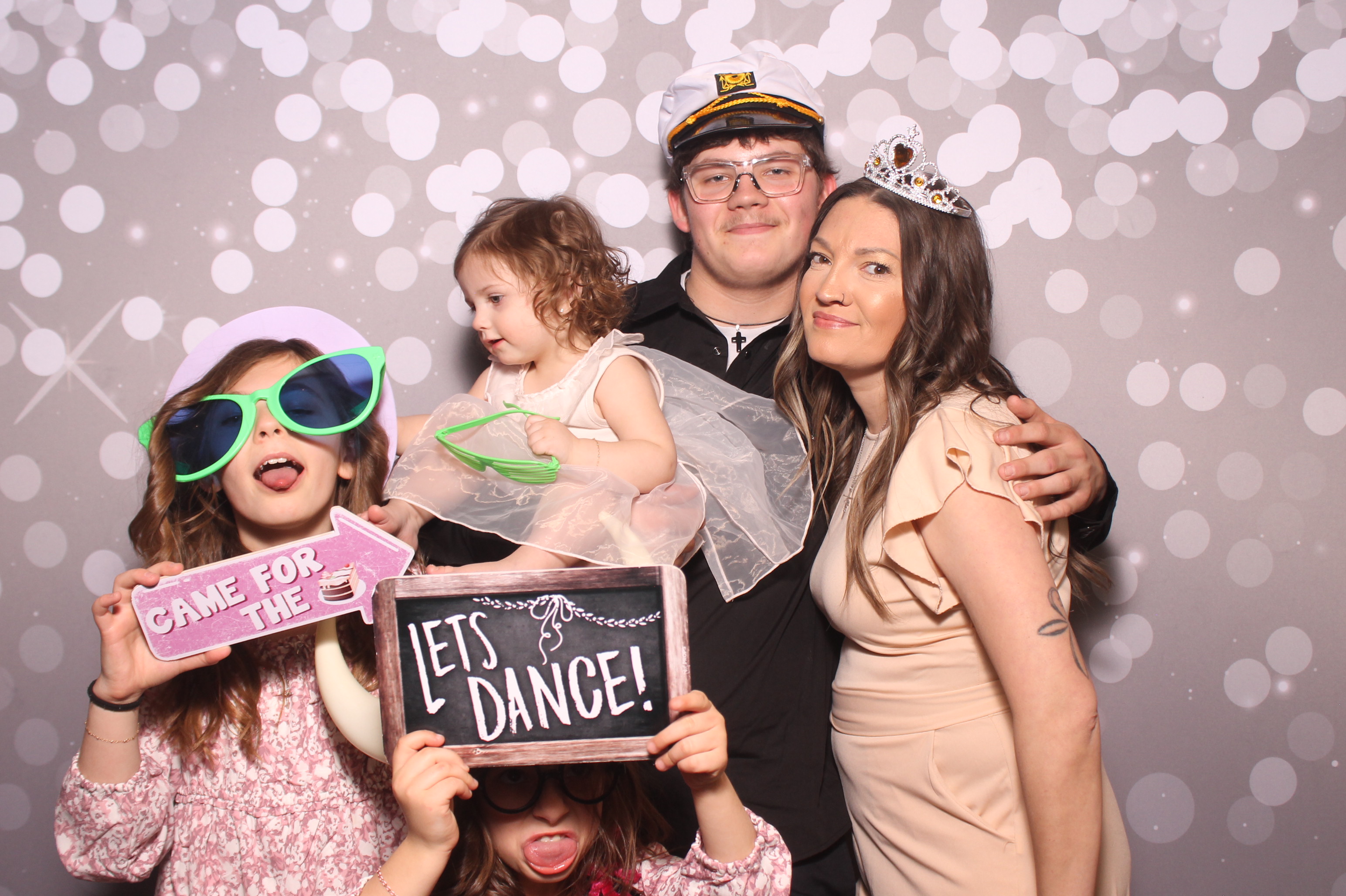 Brittany and KJ's Wedding!! | View more photos from the event at gallery.photoboothcincy.com/u/PhotoBoothCincy/Brittany-and-KJs-Wedding