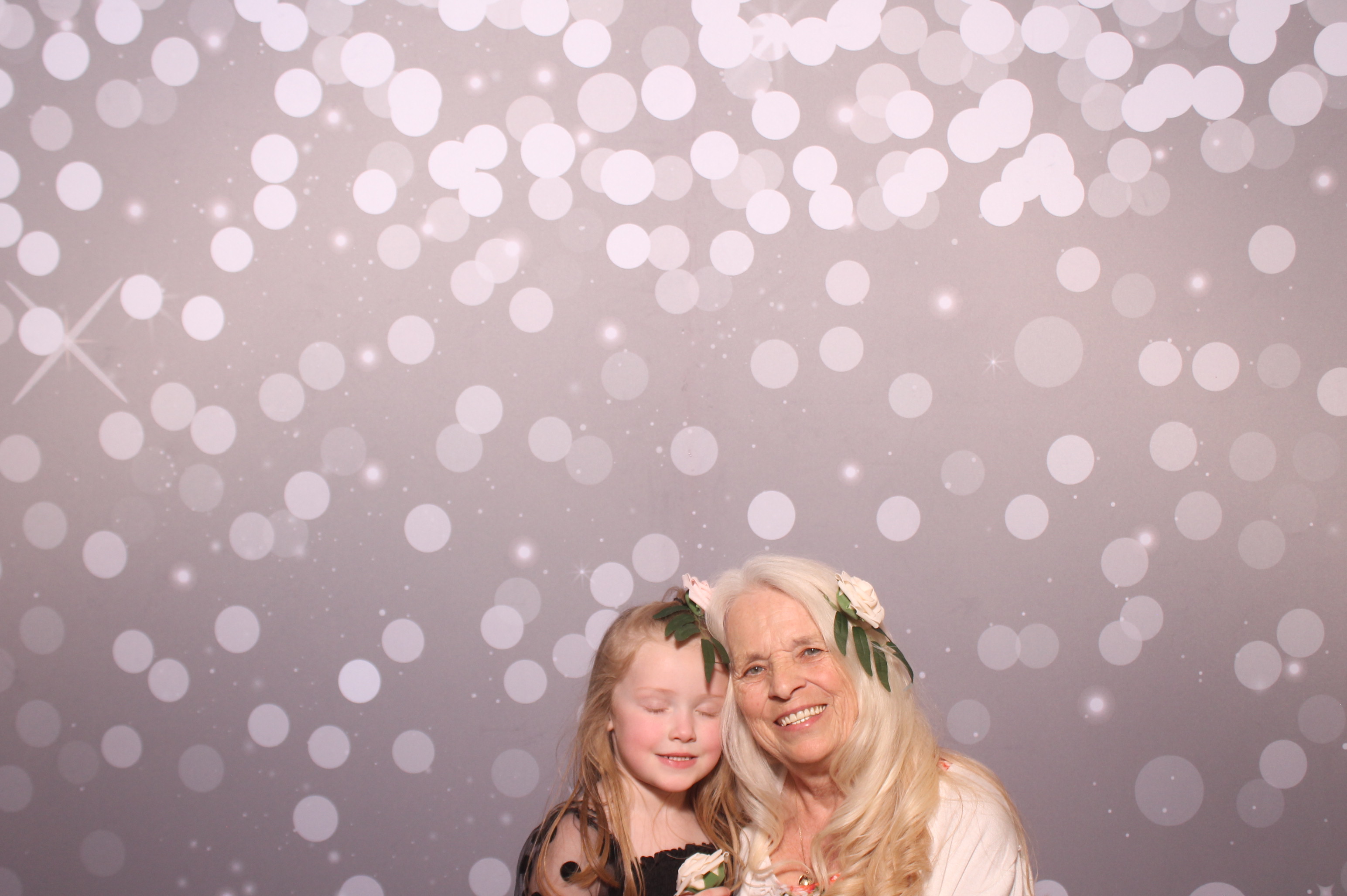 Brittany and KJ's Wedding!! | View more photos from the event at gallery.photoboothcincy.com/u/PhotoBoothCincy/Brittany-and-KJs-Wedding