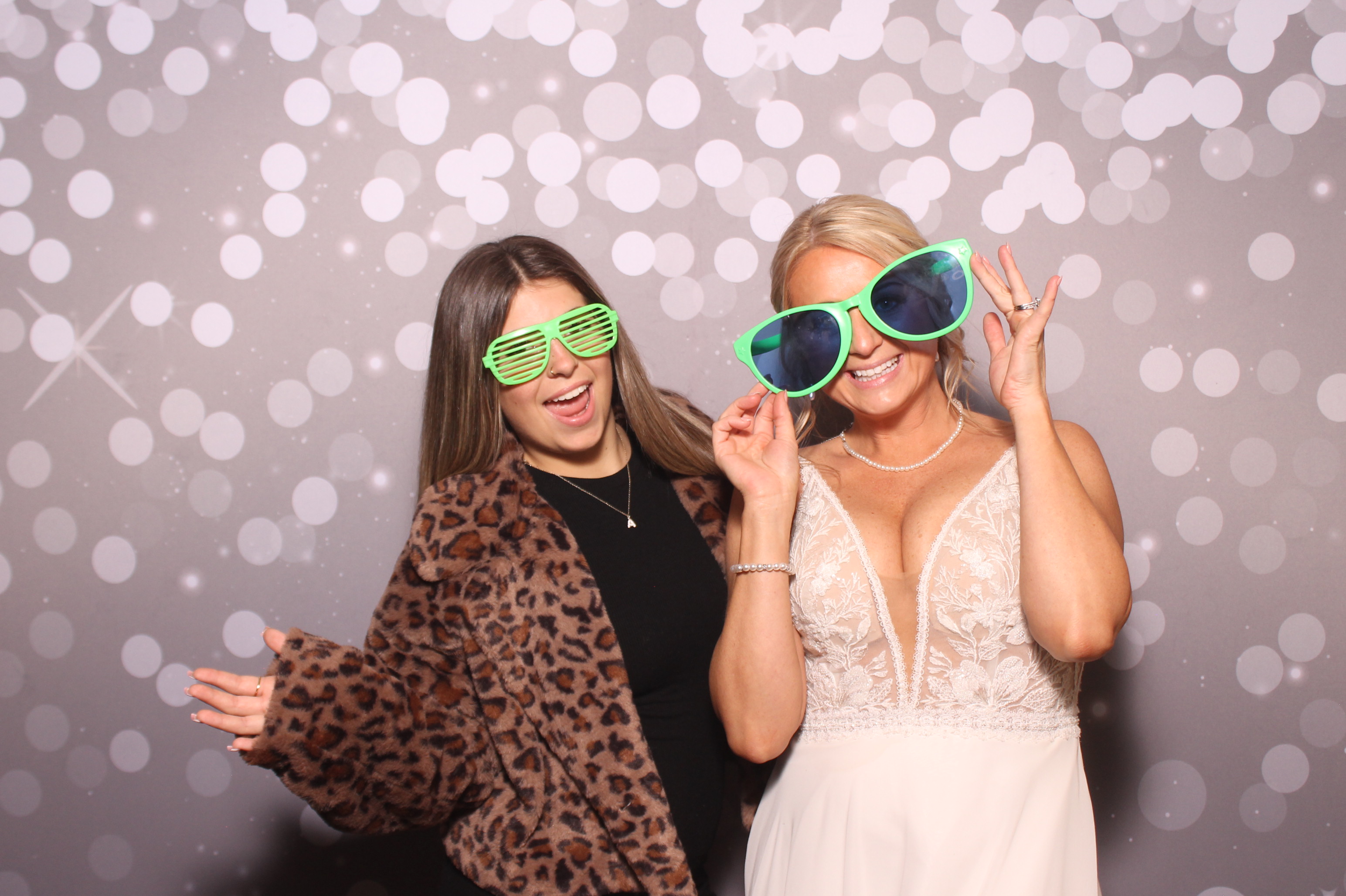 Brittany and KJ's Wedding!! | View more photos from the event at gallery.photoboothcincy.com/u/PhotoBoothCincy/Brittany-and-KJs-Wedding