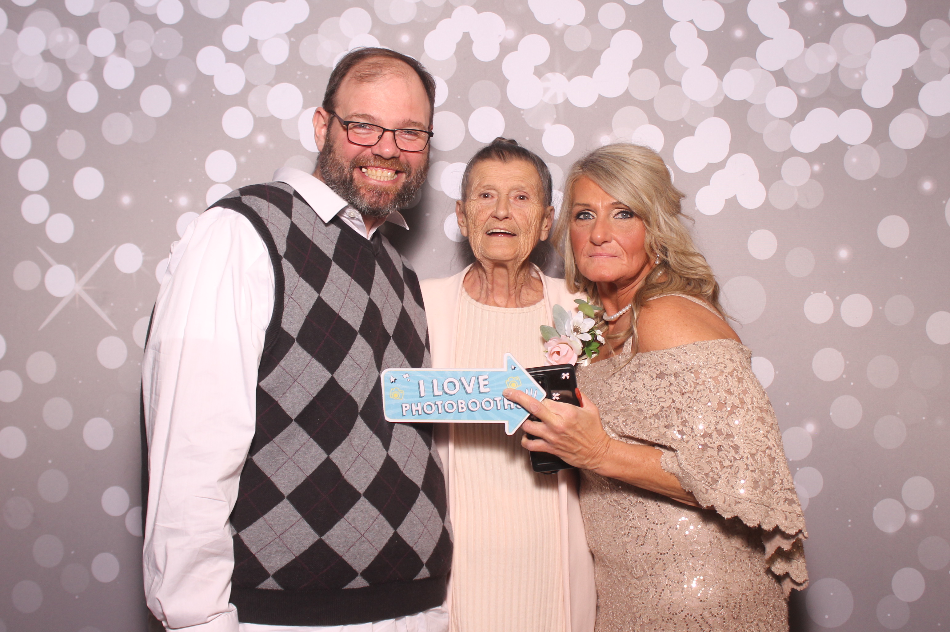 Brittany and KJ's Wedding!! | View more photos from the event at gallery.photoboothcincy.com/u/PhotoBoothCincy/Brittany-and-KJs-Wedding