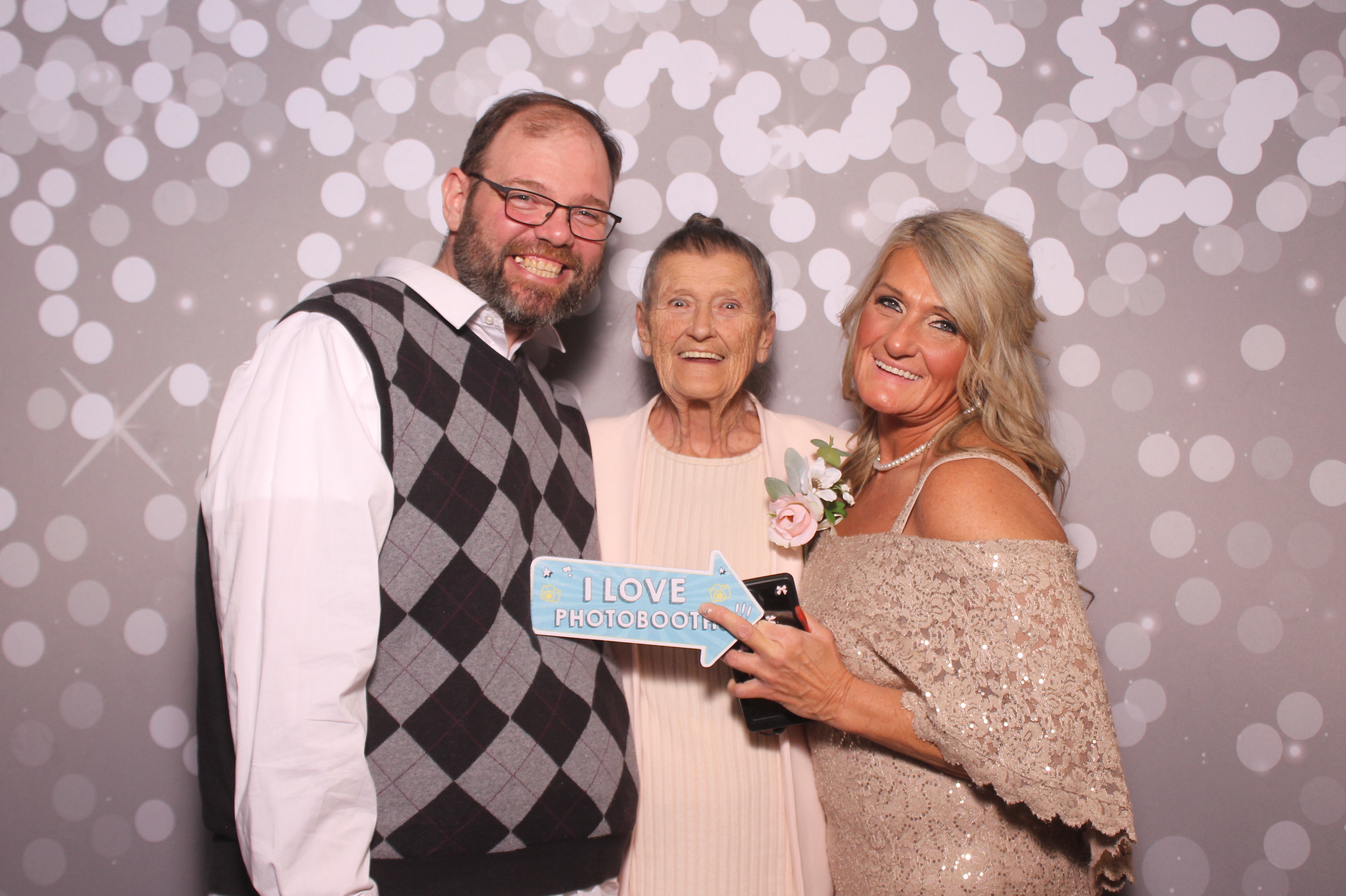 Brittany and KJ's Wedding!! | View more photos from the event at gallery.photoboothcincy.com/u/PhotoBoothCincy/Brittany-and-KJs-Wedding