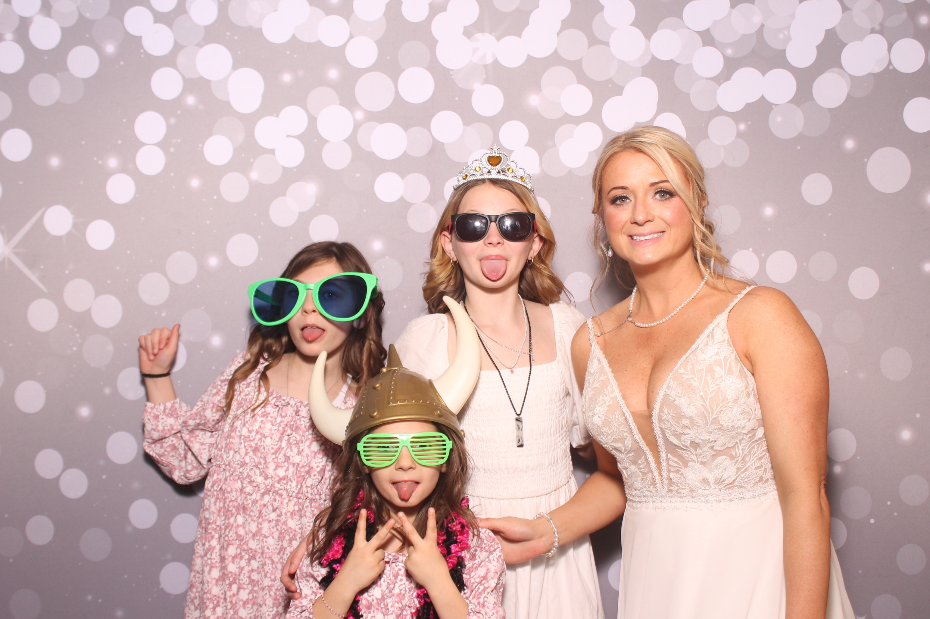Brittany and KJ's Wedding!! | View more photos from the event at gallery.photoboothcincy.com/u/PhotoBoothCincy/Brittany-and-KJs-Wedding