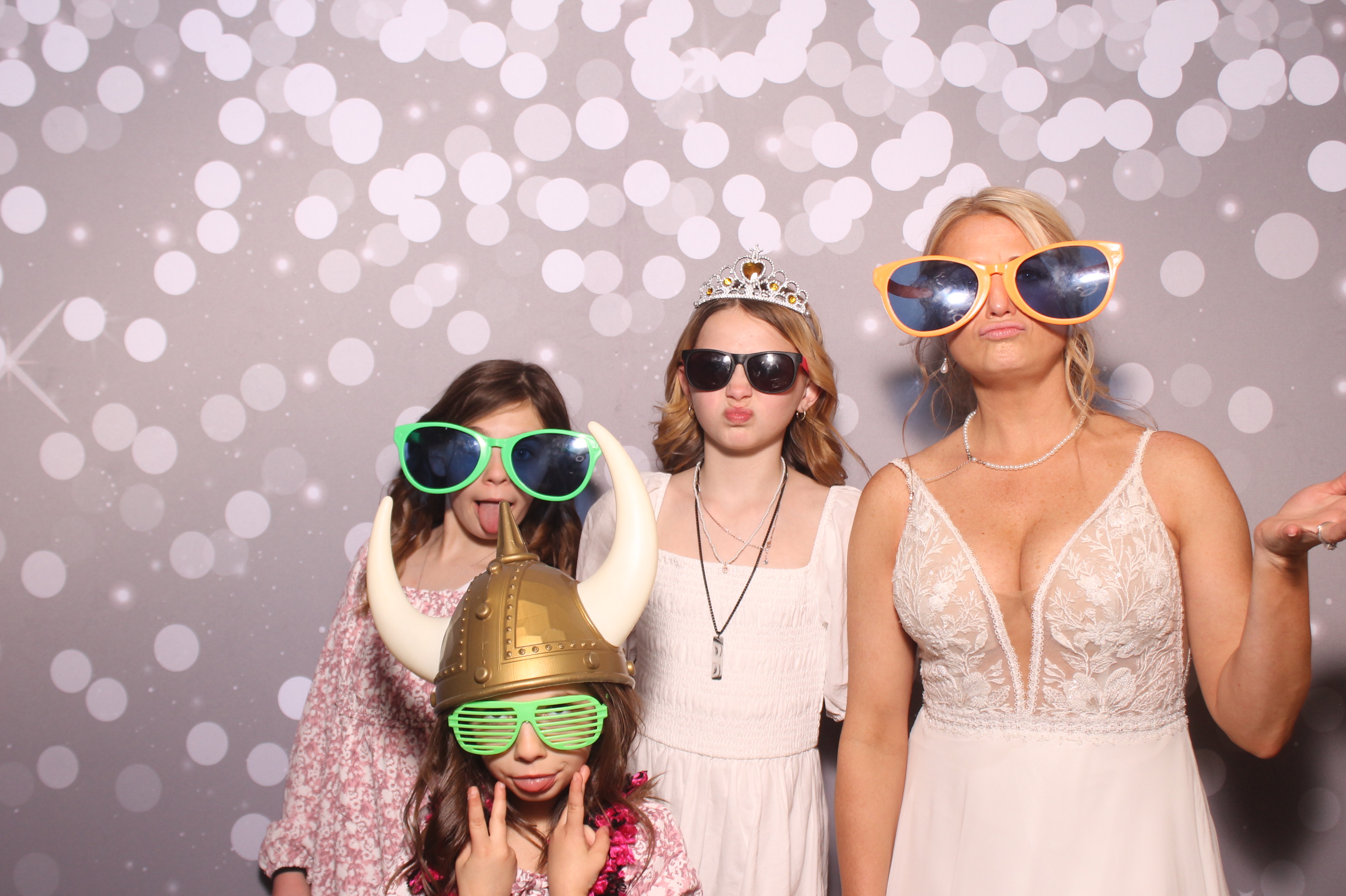 Brittany and KJ's Wedding!! | View more photos from the event at gallery.photoboothcincy.com/u/PhotoBoothCincy/Brittany-and-KJs-Wedding