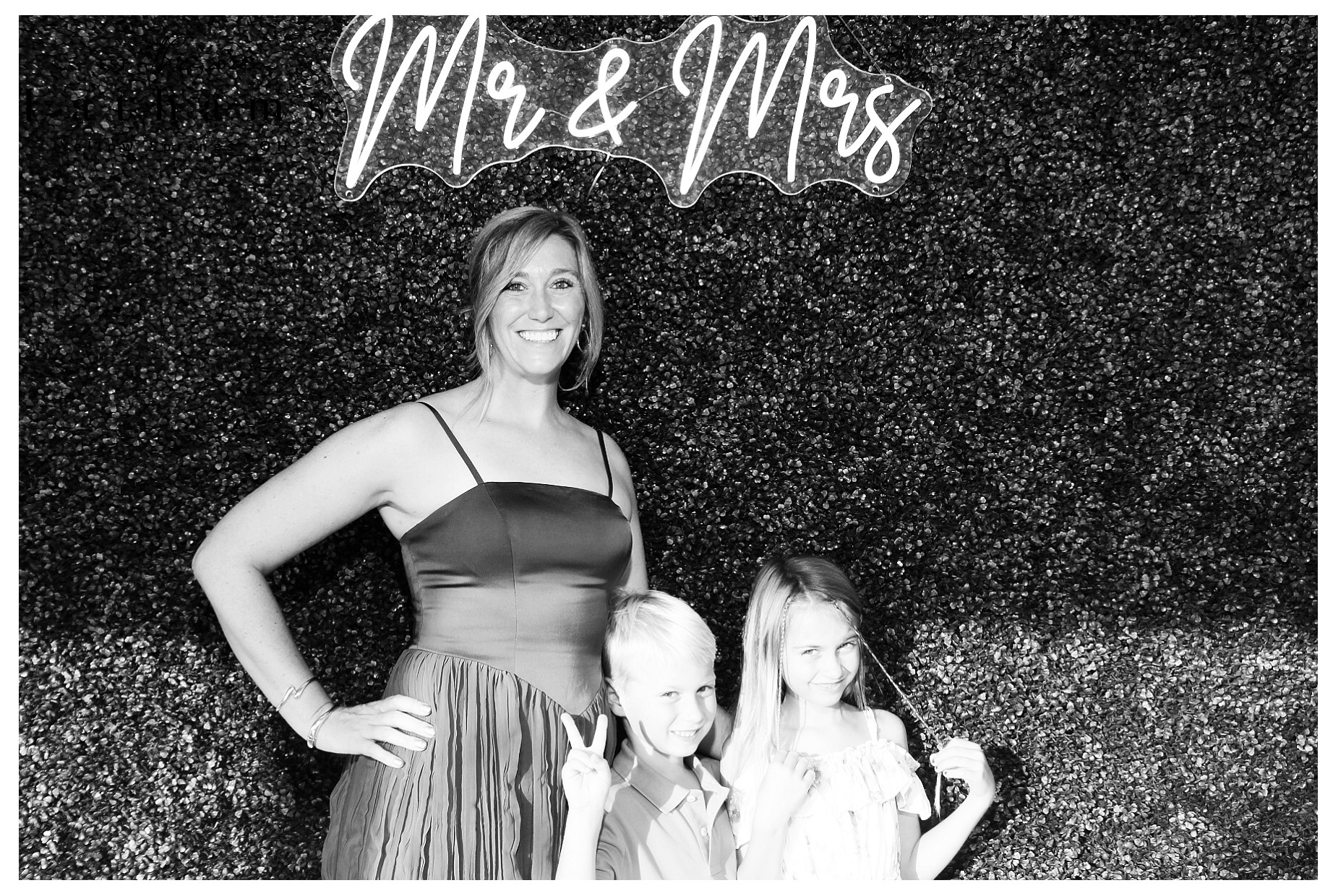 Brittany and Stefari Wedding | View more photos from the event at gallery.photoboothcincy.com/u/PhotoBoothCincy/Brittany-and-Stefari-Wedding