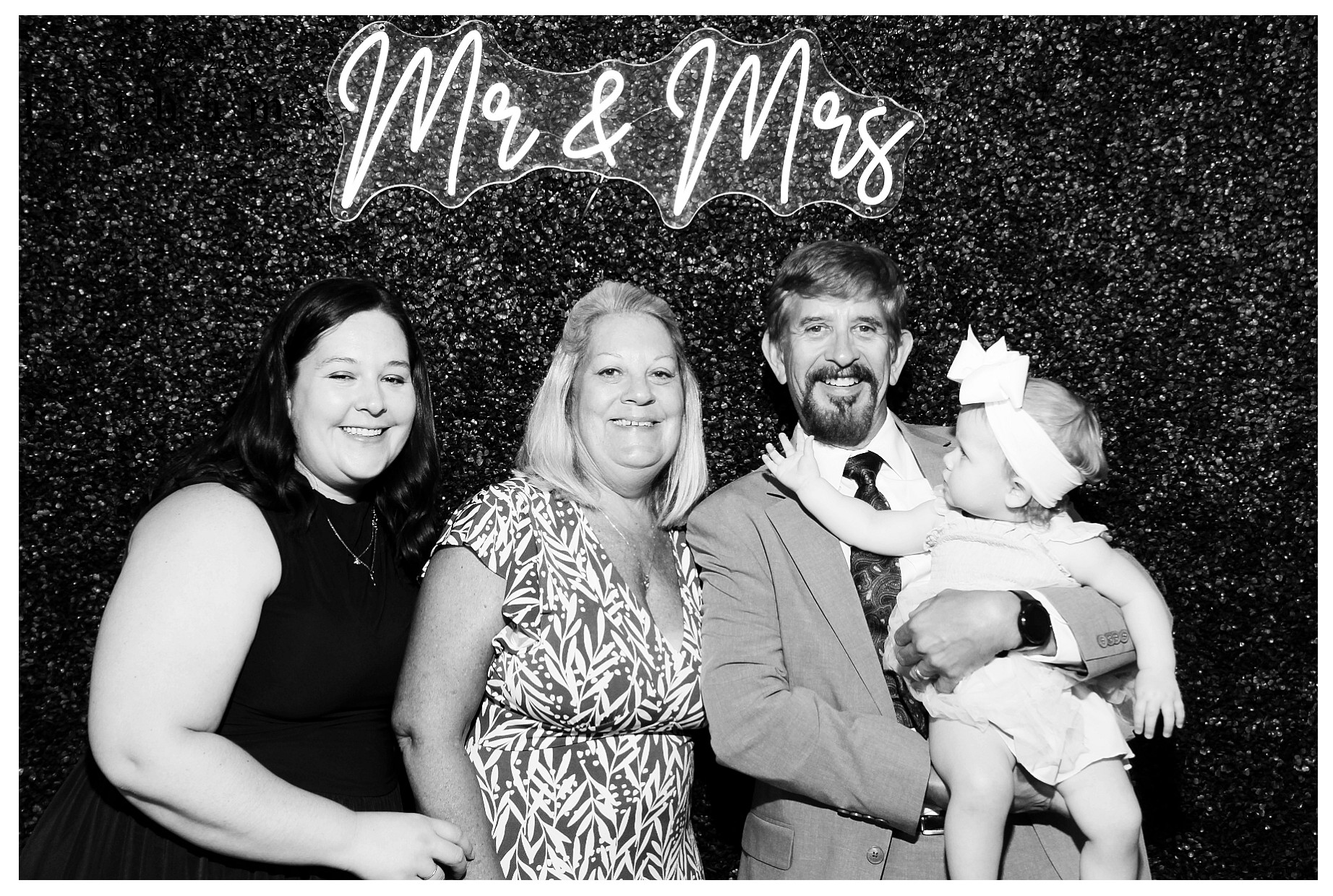 Brittany and Stefari Wedding | View more photos from the event at gallery.photoboothcincy.com/u/PhotoBoothCincy/Brittany-and-Stefari-Wedding