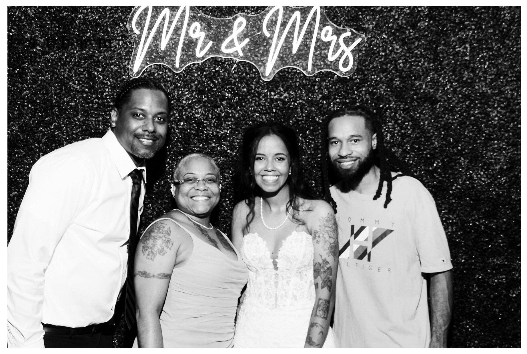 Brittany and Stefari Wedding | View more photos from the event at gallery.photoboothcincy.com/u/PhotoBoothCincy/Brittany-and-Stefari-Wedding